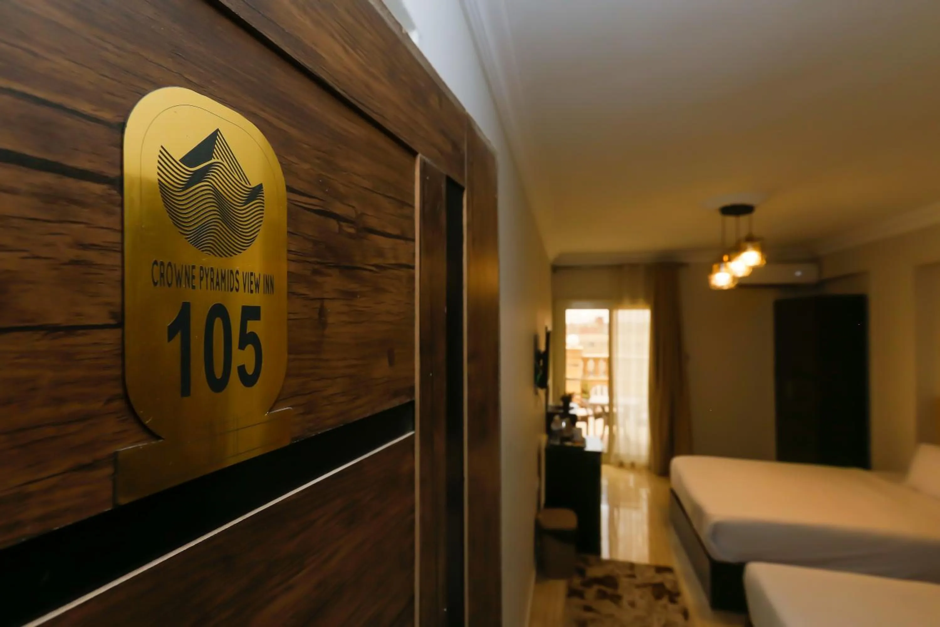 Bedroom in Crowne Pyramids View inn