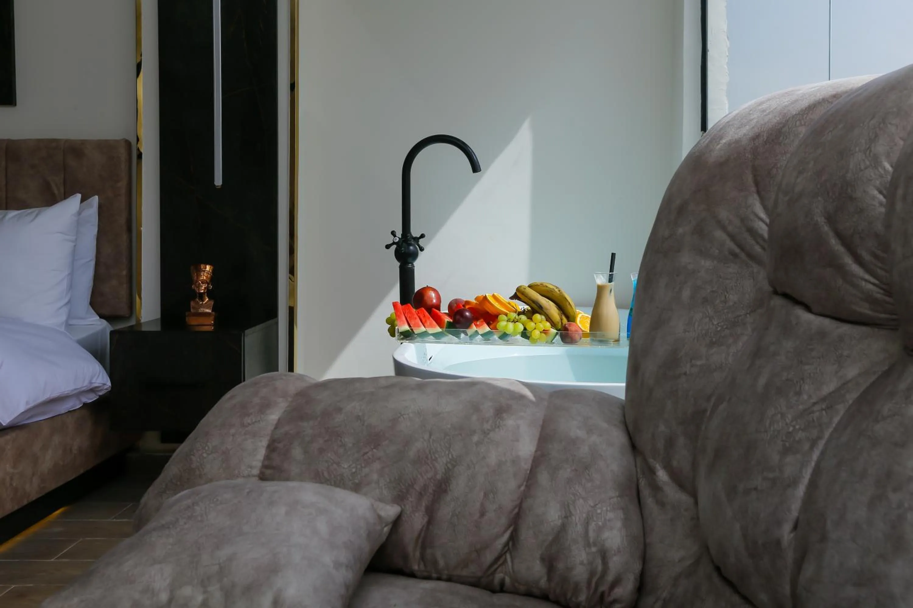 Food and drinks in Crowne Pyramids View inn