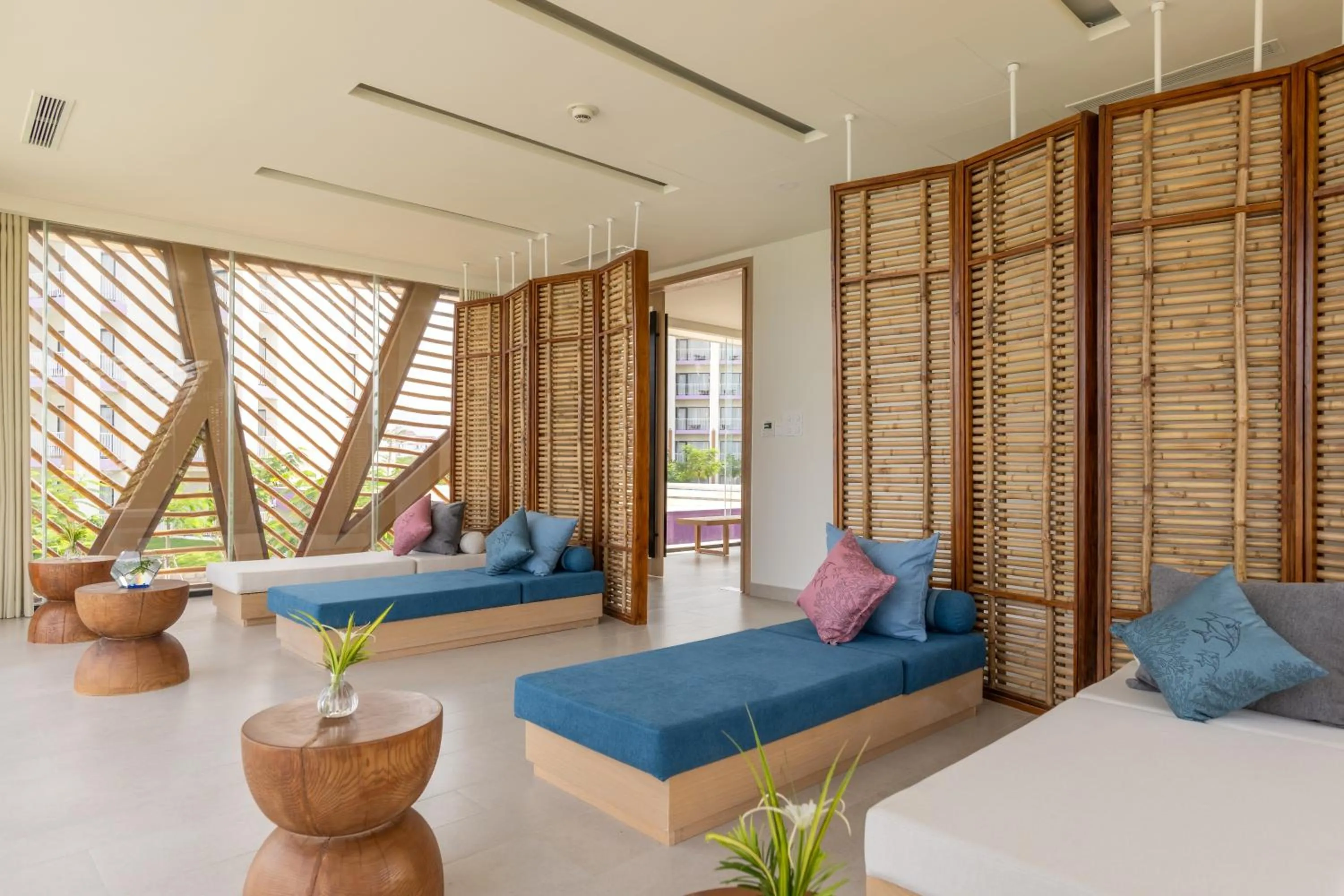 Massage, Bed in TTC Van Phong Bay Resort - Himalaya Sauna & Steam Retreat Included