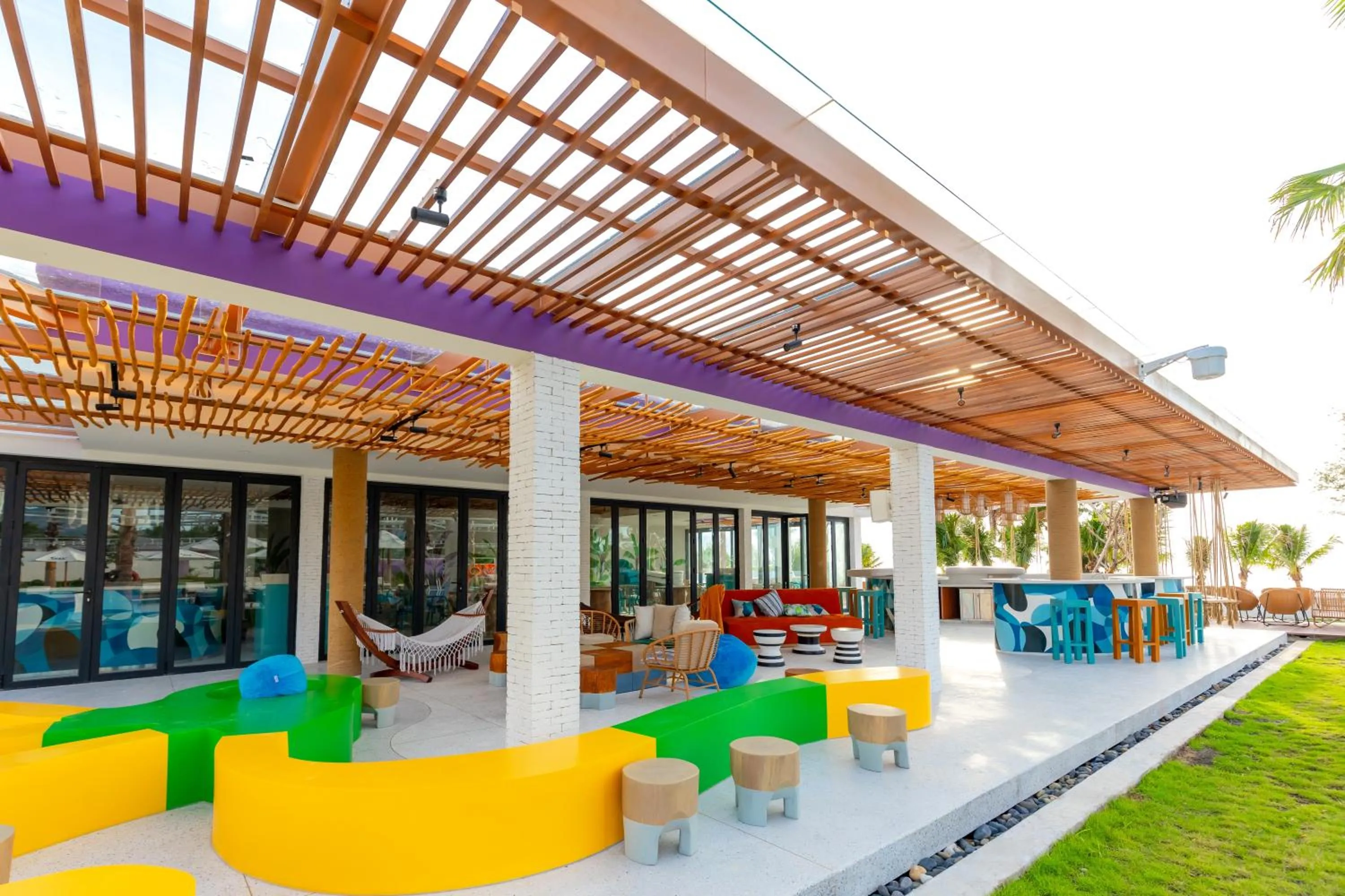 Restaurant/places to eat in TTC Van Phong Bay Resort - Himalaya Sauna & Steam Retreat Included