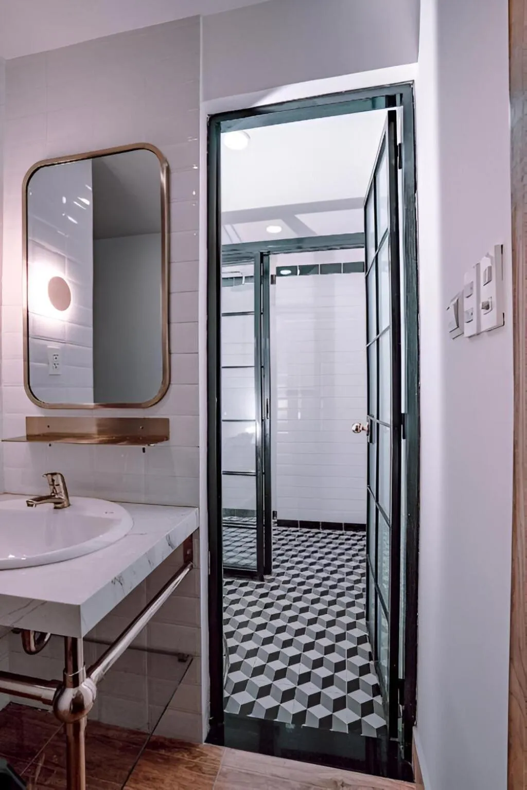 Bathroom, Bed in Mint Hotel Bui Vien Q1