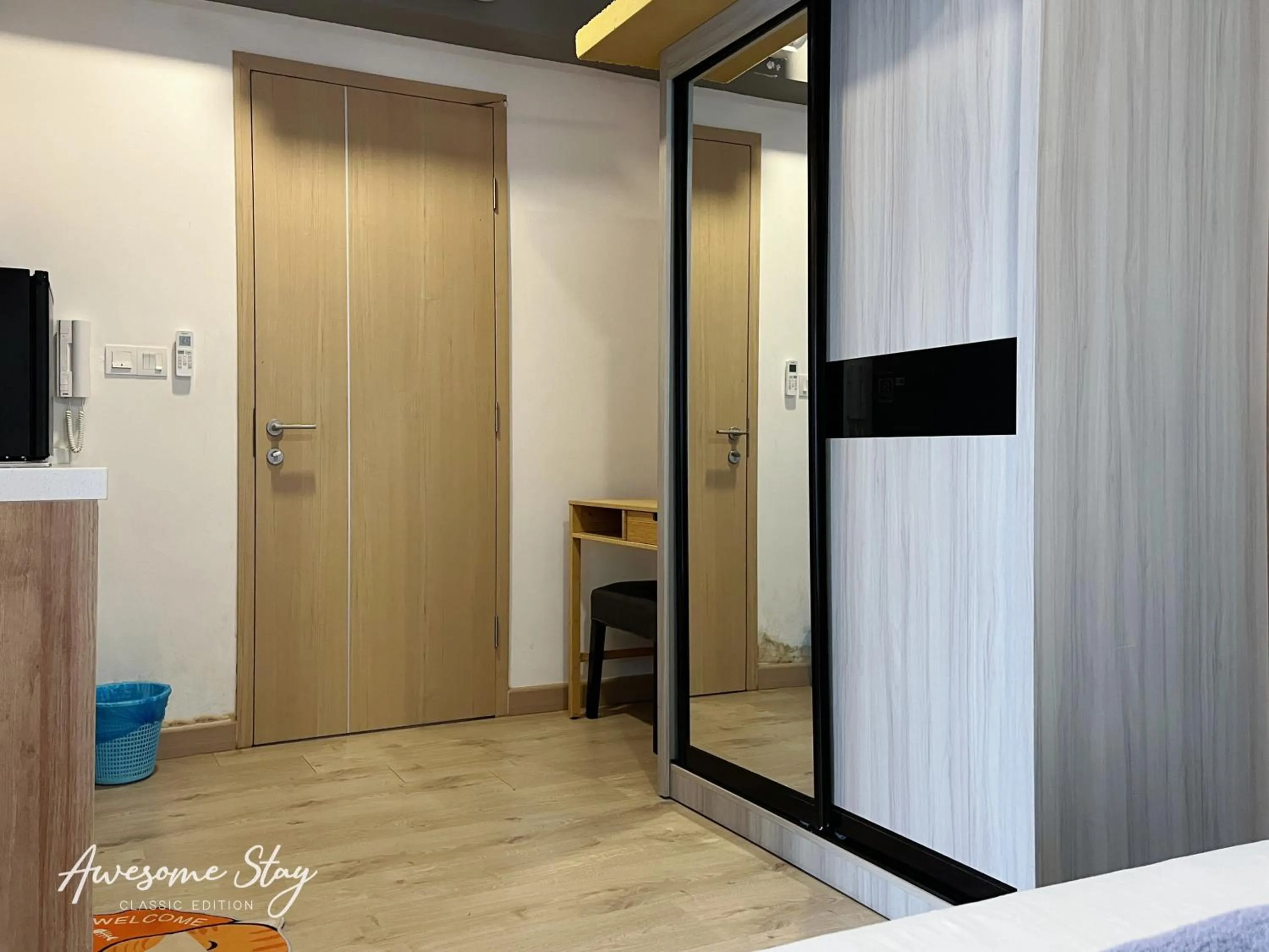 wardrobe in The Colony By Infinitum By Awesomestay