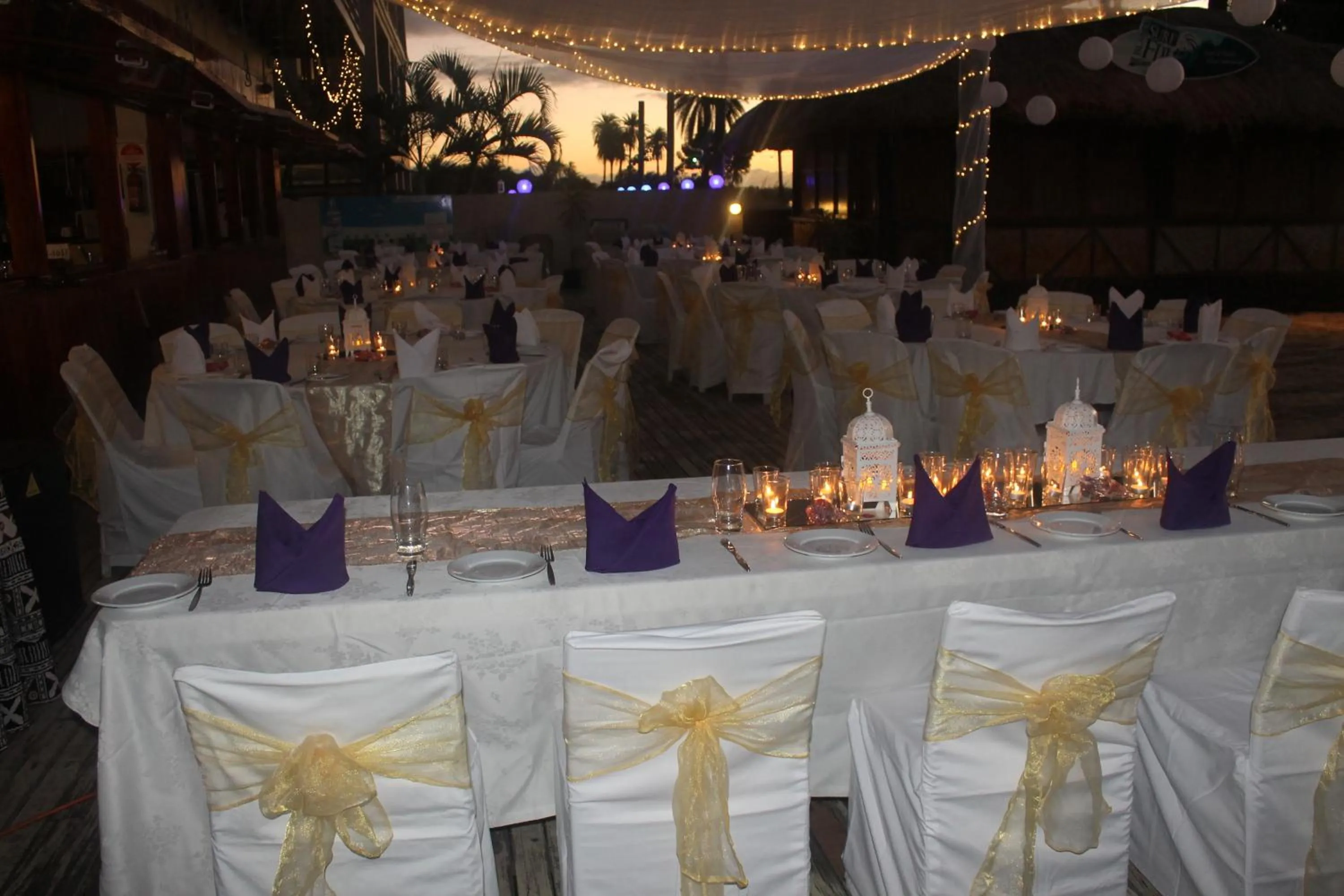 Day in Smugglers Cove Beach Resort & Hotel