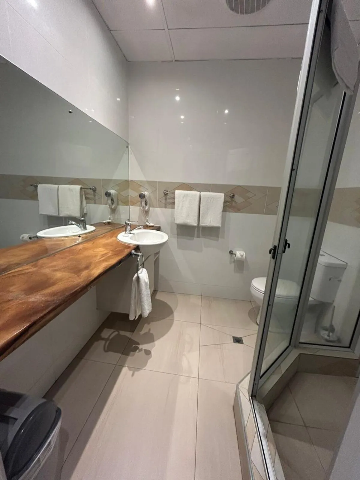 Bathroom in Smugglers Cove Beach Resort & Hotel