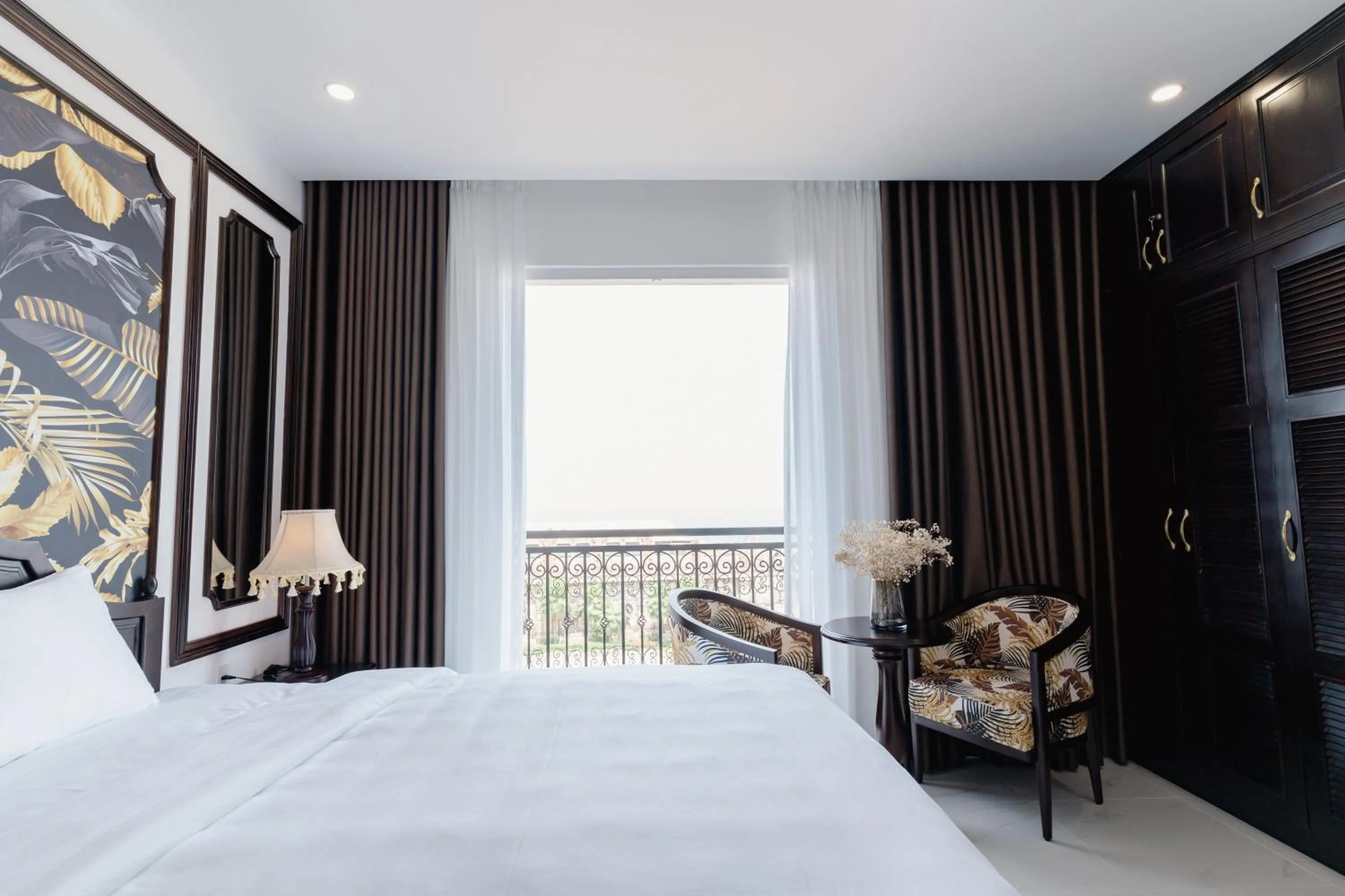 Bedroom, Bed in Khách sạn Royal Phú Quốc