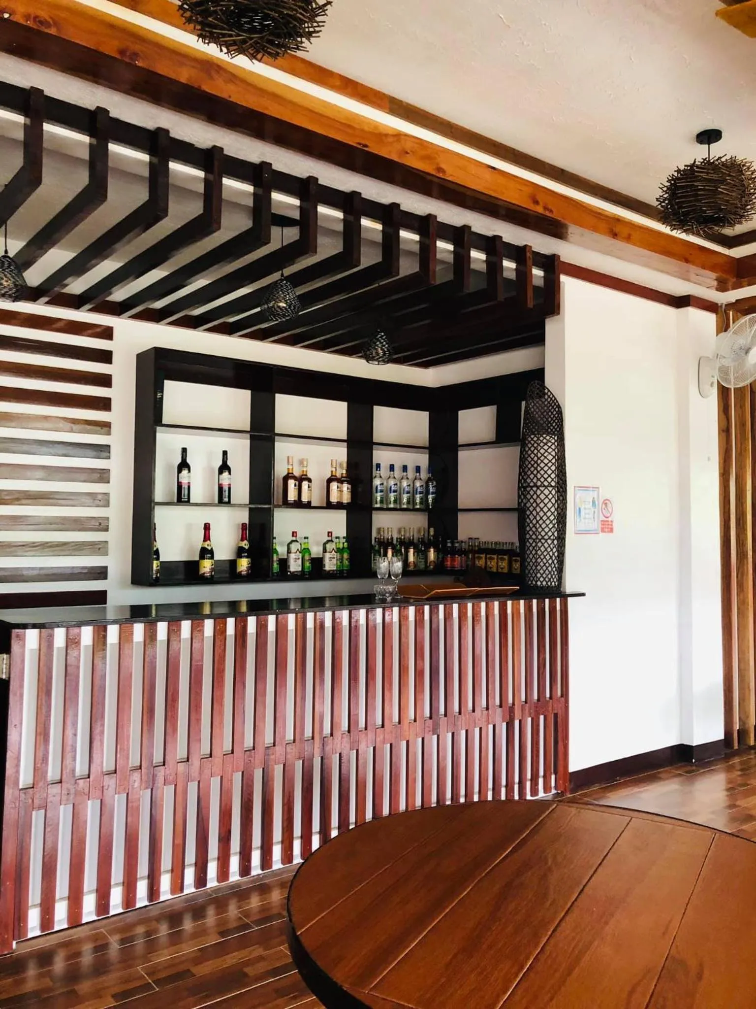 Lounge or bar in LANGOJON JIANJOY BEACH RESORT