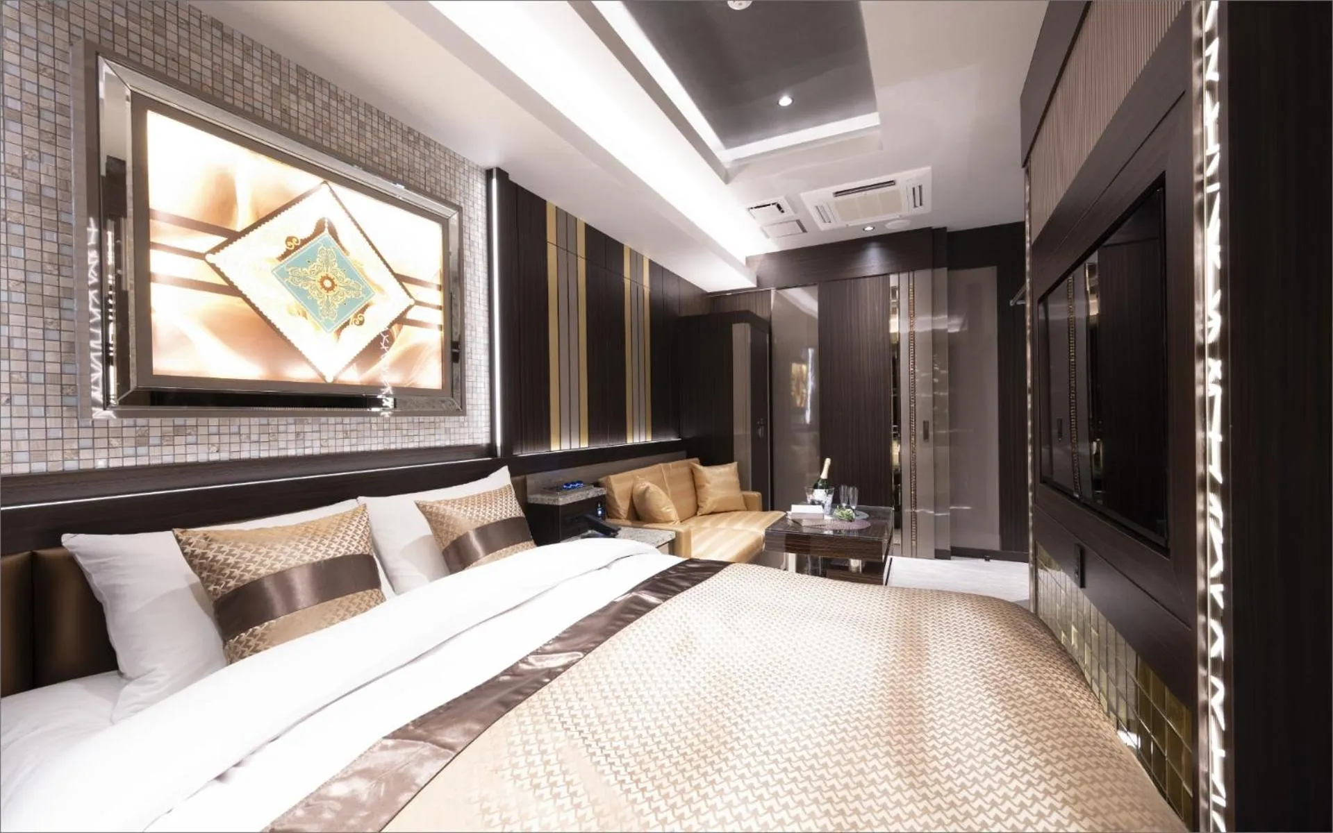 Photo of the whole room, Bed in HOTEL KABUKI