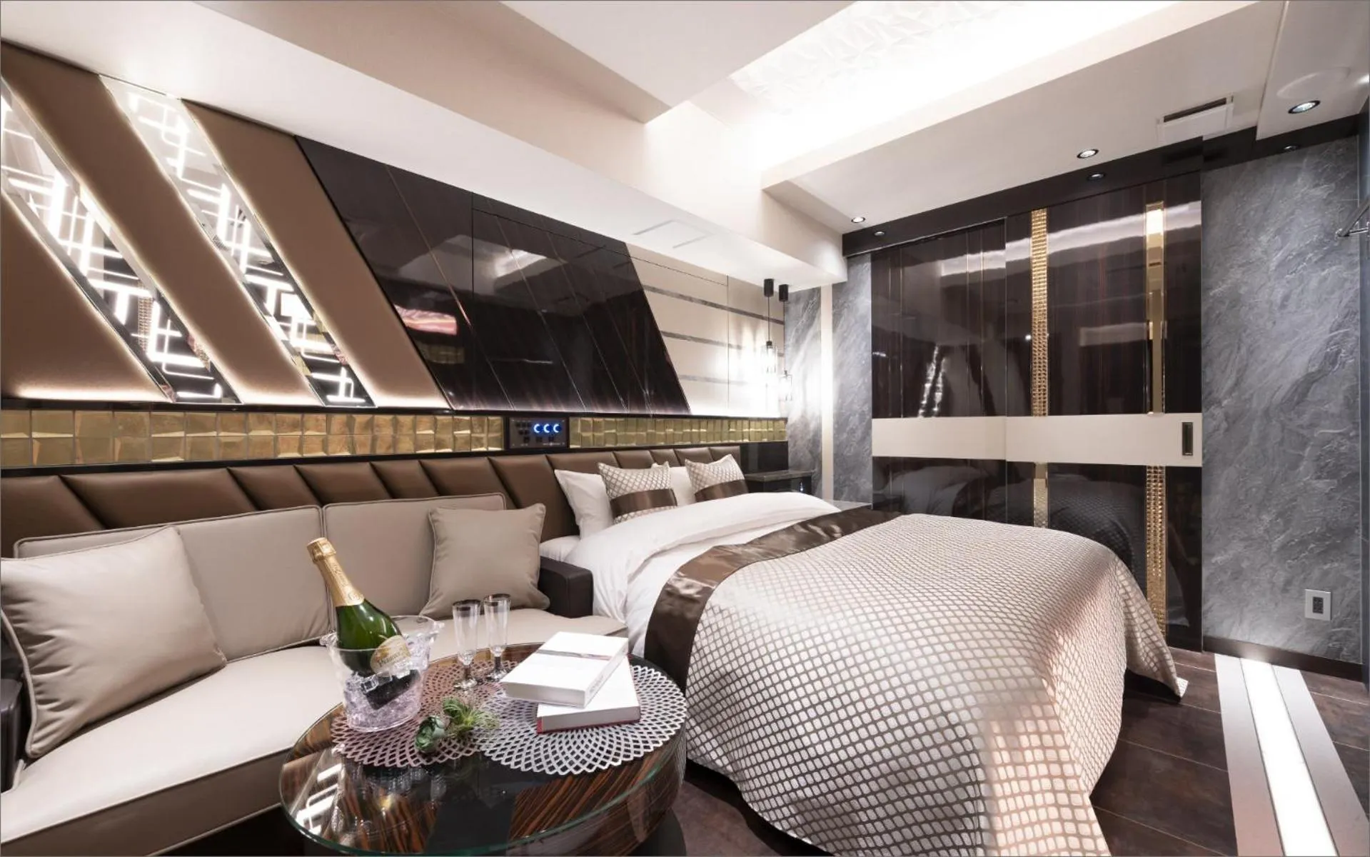 Photo of the whole room in HOTEL KABUKI