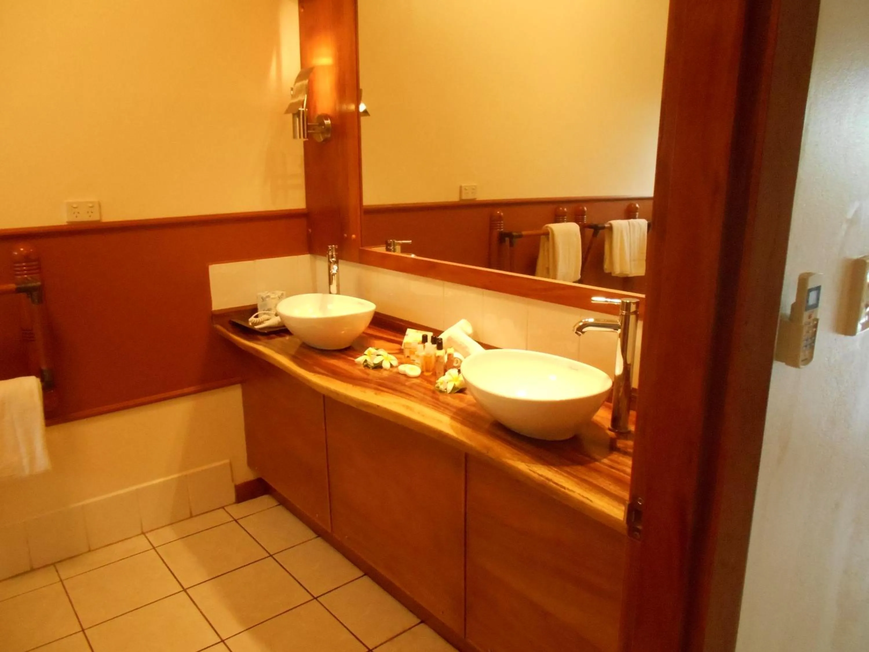 Bathroom in Bedarra Beach Inn