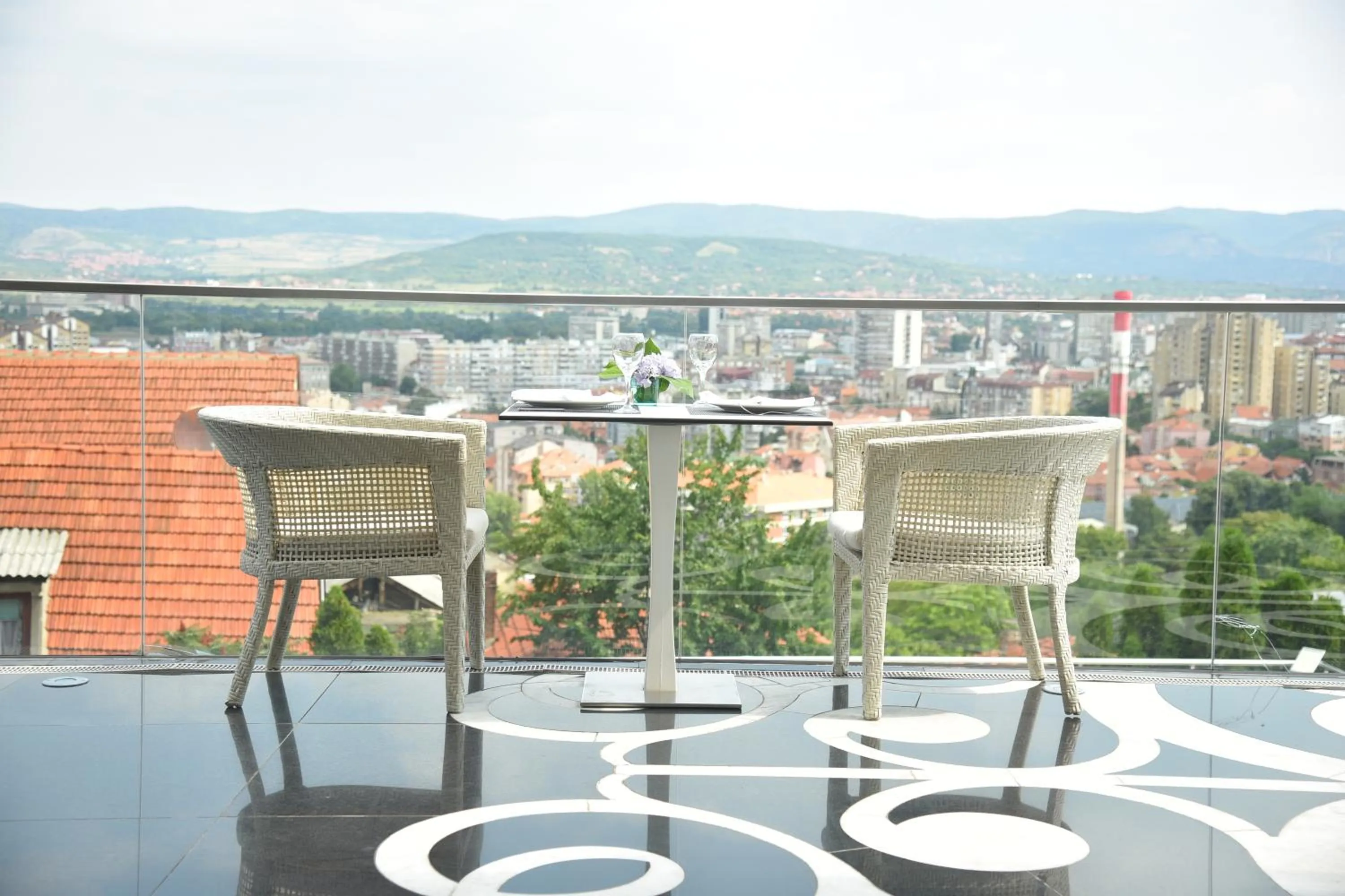 Restaurant/places to eat in Hotel Marica