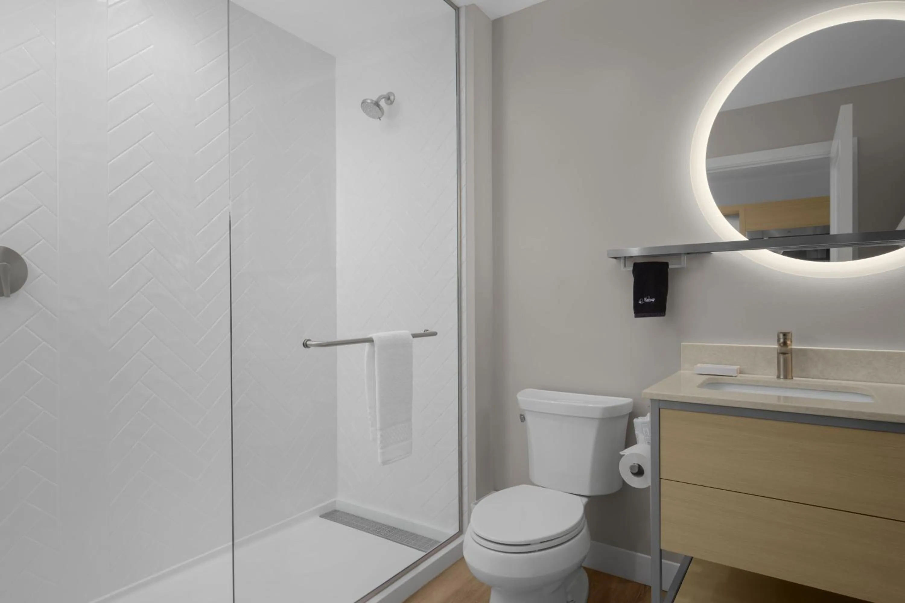 Bathroom in TownePlace Suites by Marriott Coeur d'Alene