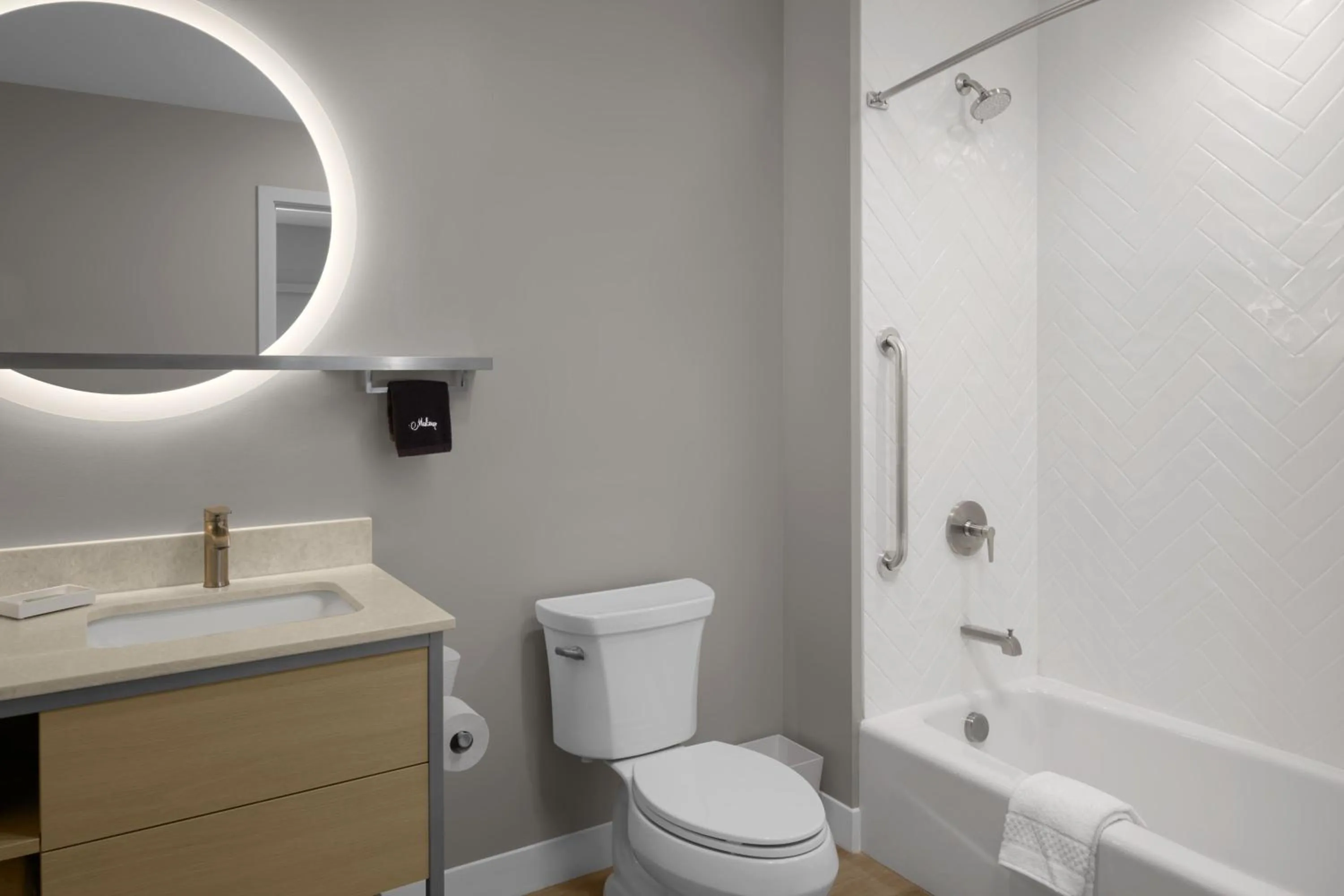 Bathroom in TownePlace Suites by Marriott Coeur d'Alene