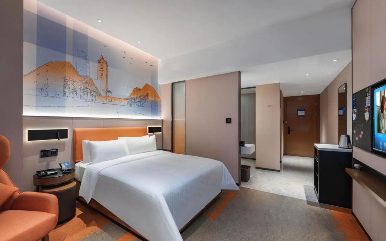 Bed in Hampton by Hilton Shenzhen Yuanshan