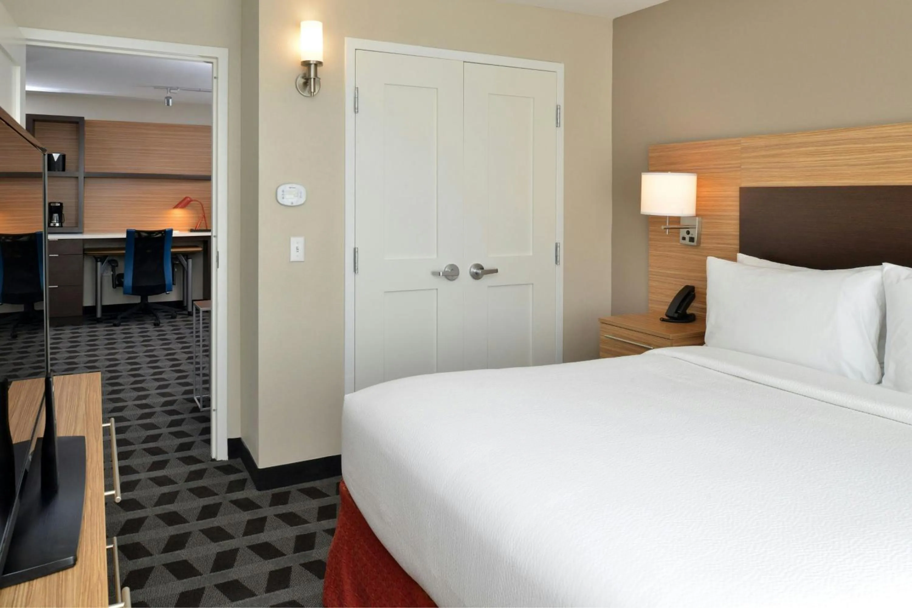 Bedroom, Bed in TownePlace Suites by Marriott Raleigh Durham Airport Morrisville