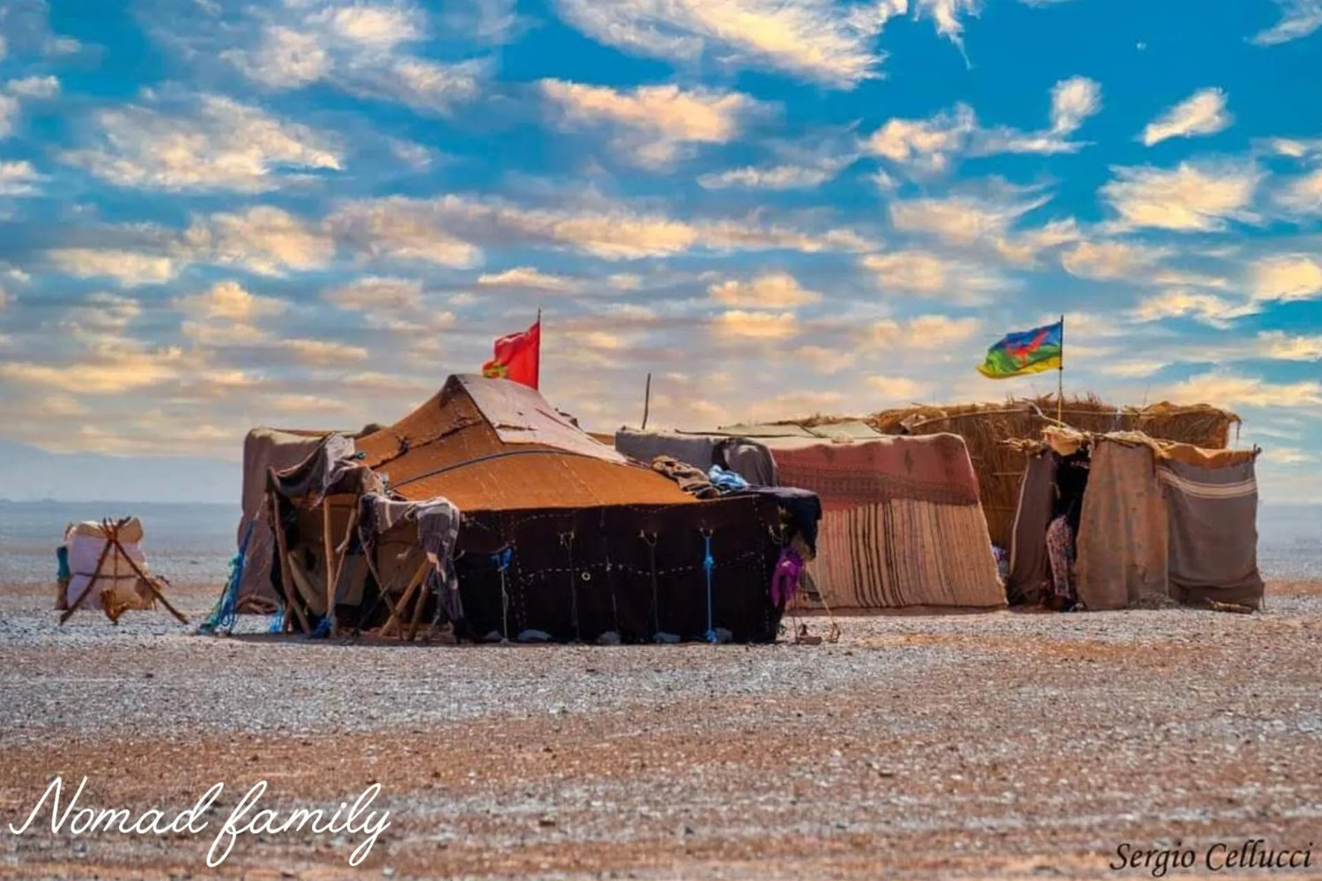 Family in Merzouga heart camp