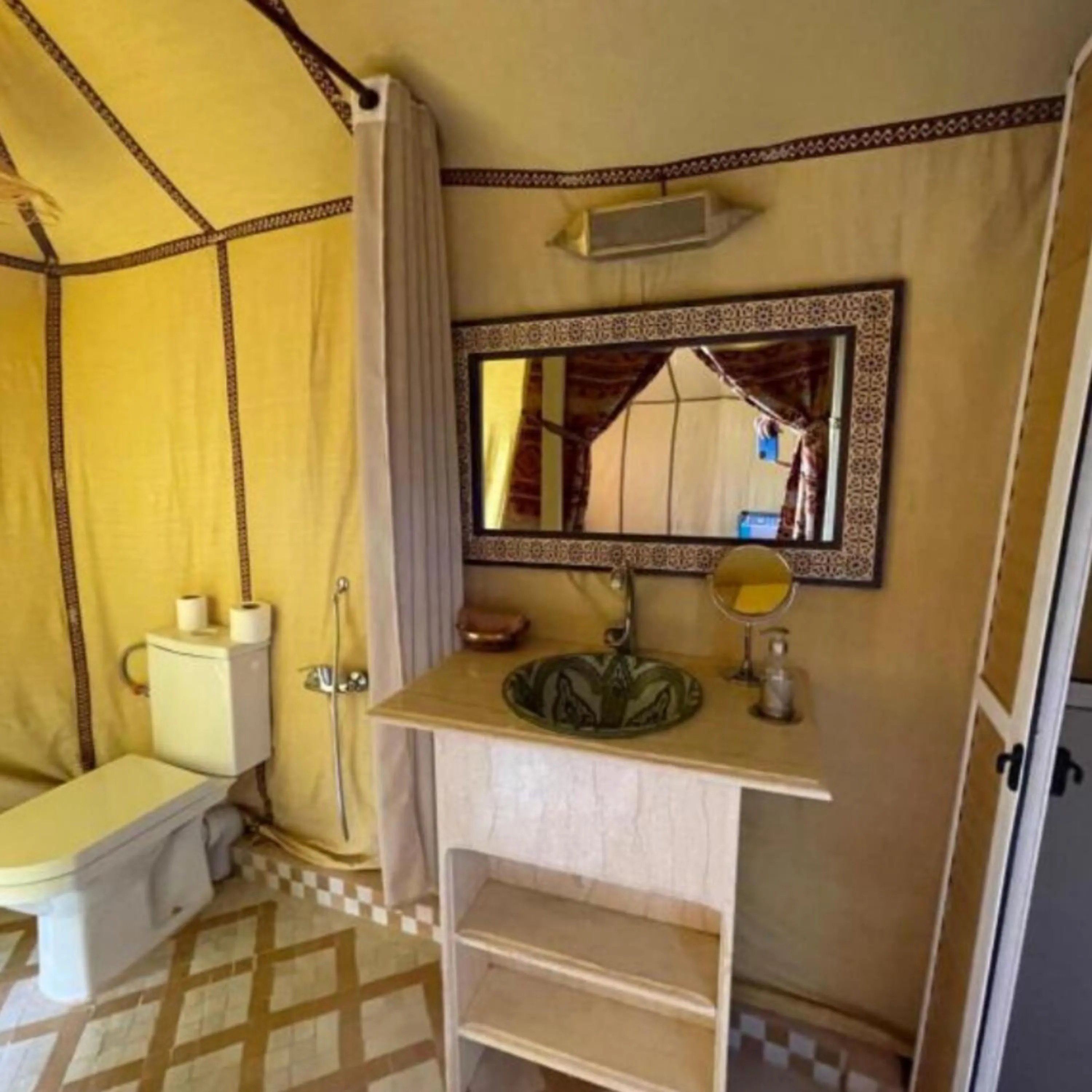 Bathroom in Merzouga heart camp