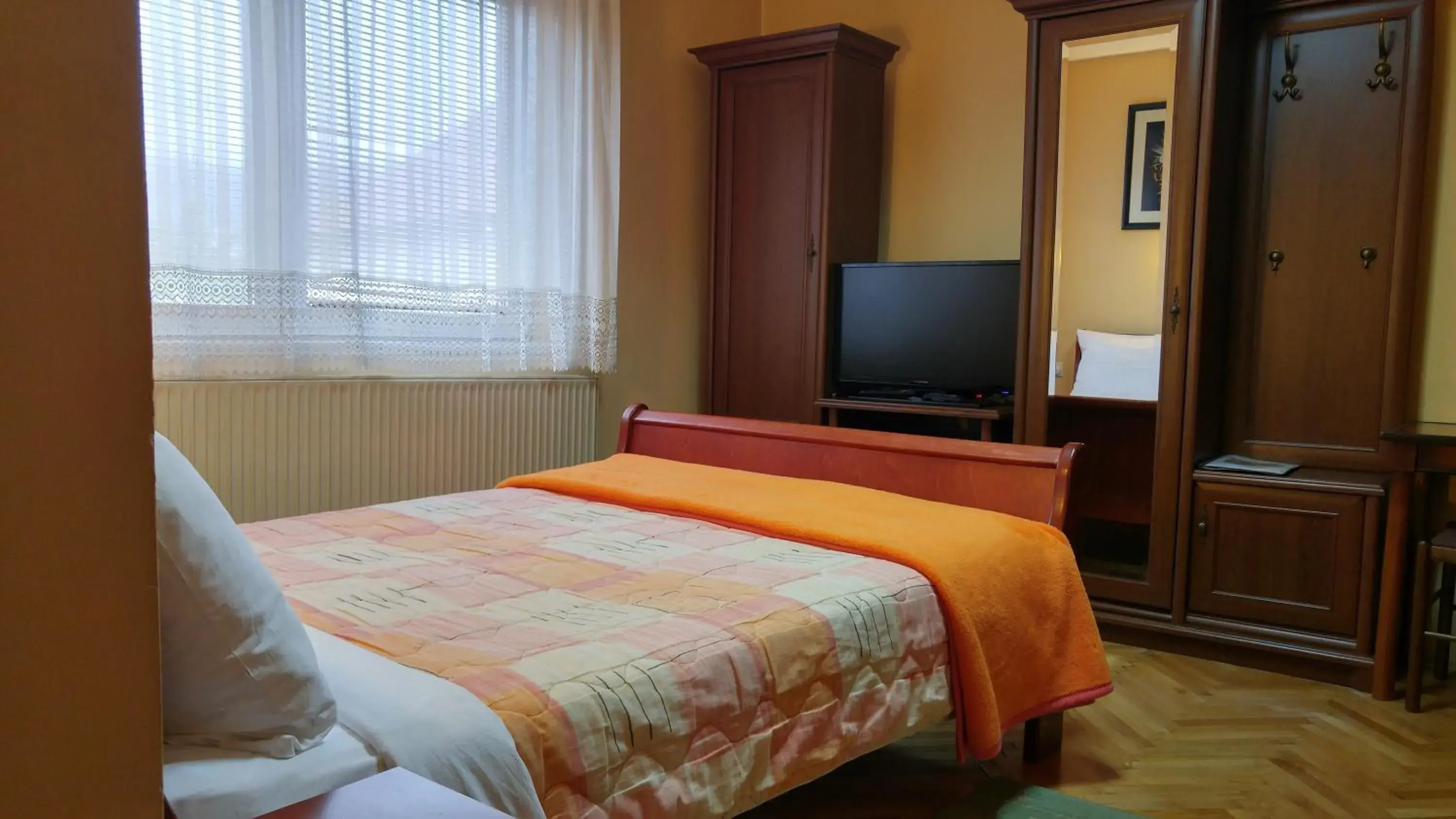 Double Room in Hotel Čile Double Room in Hotel Čile