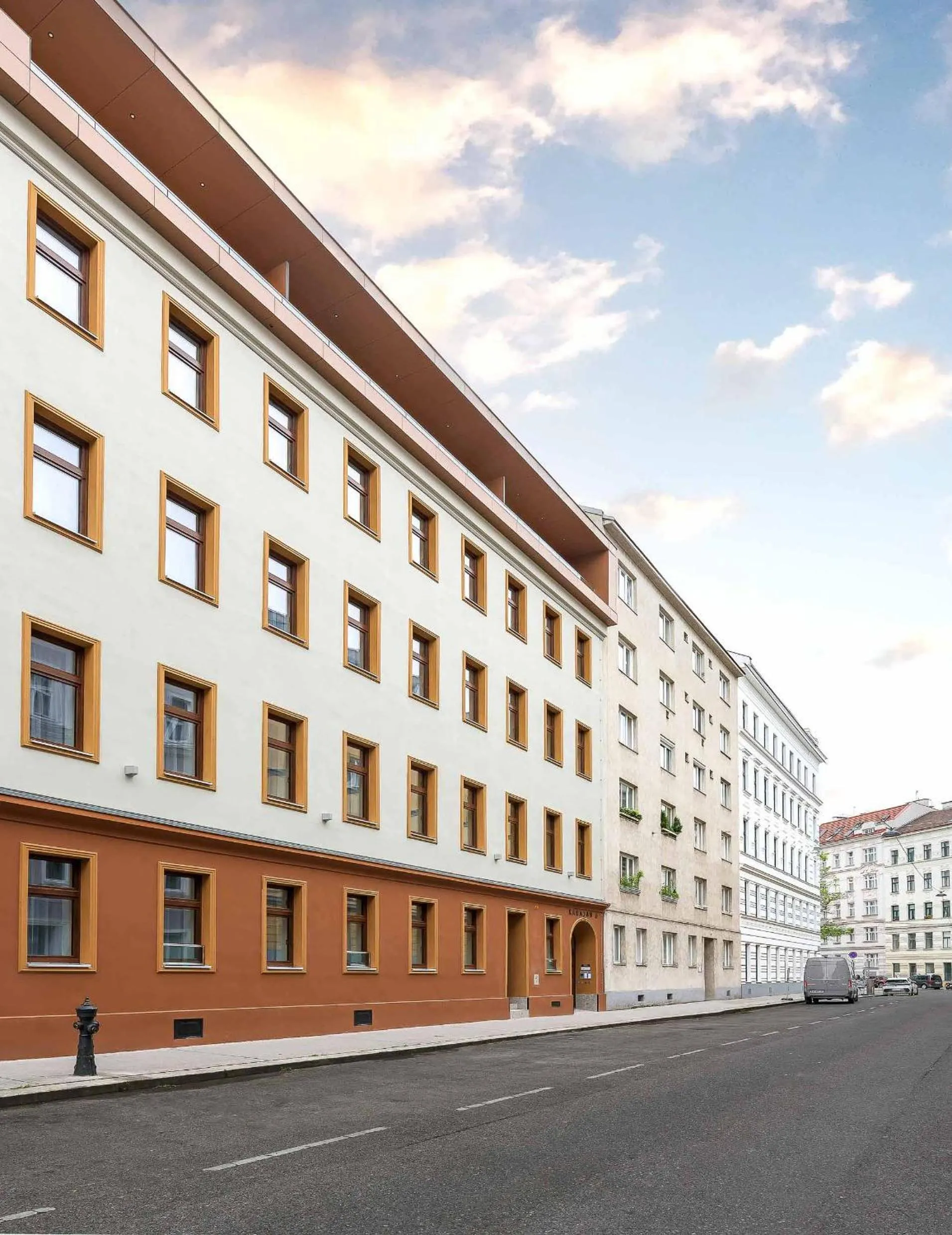 Property building in Limehome Vienna Karajangasse