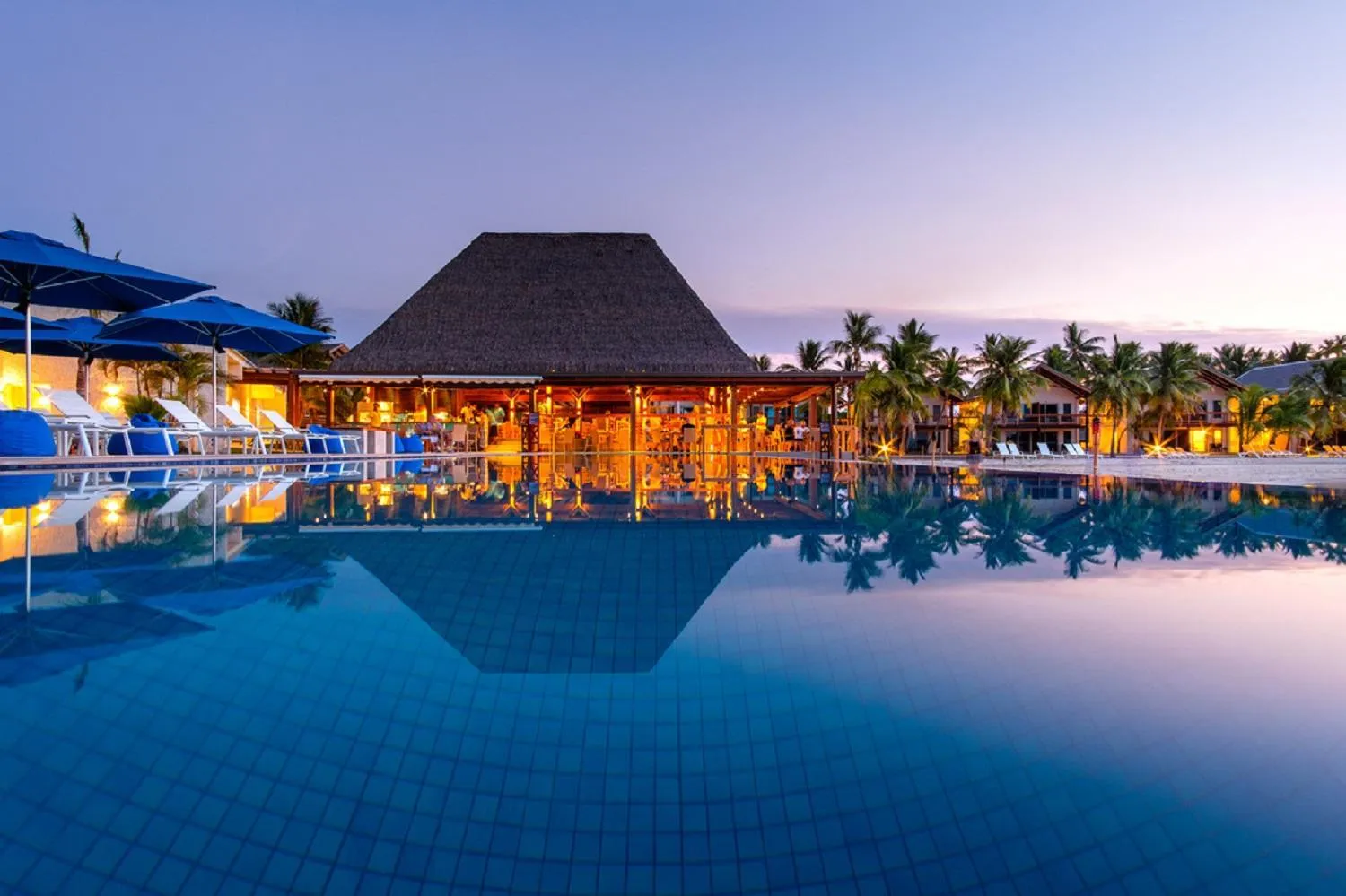 Swimming pool in Plantation Island Resort