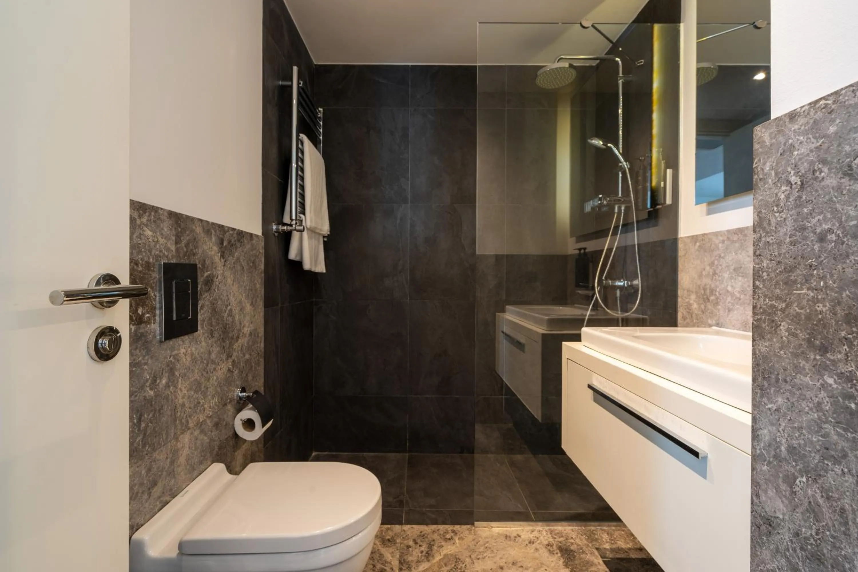 Shower in Ando Living Taksim House