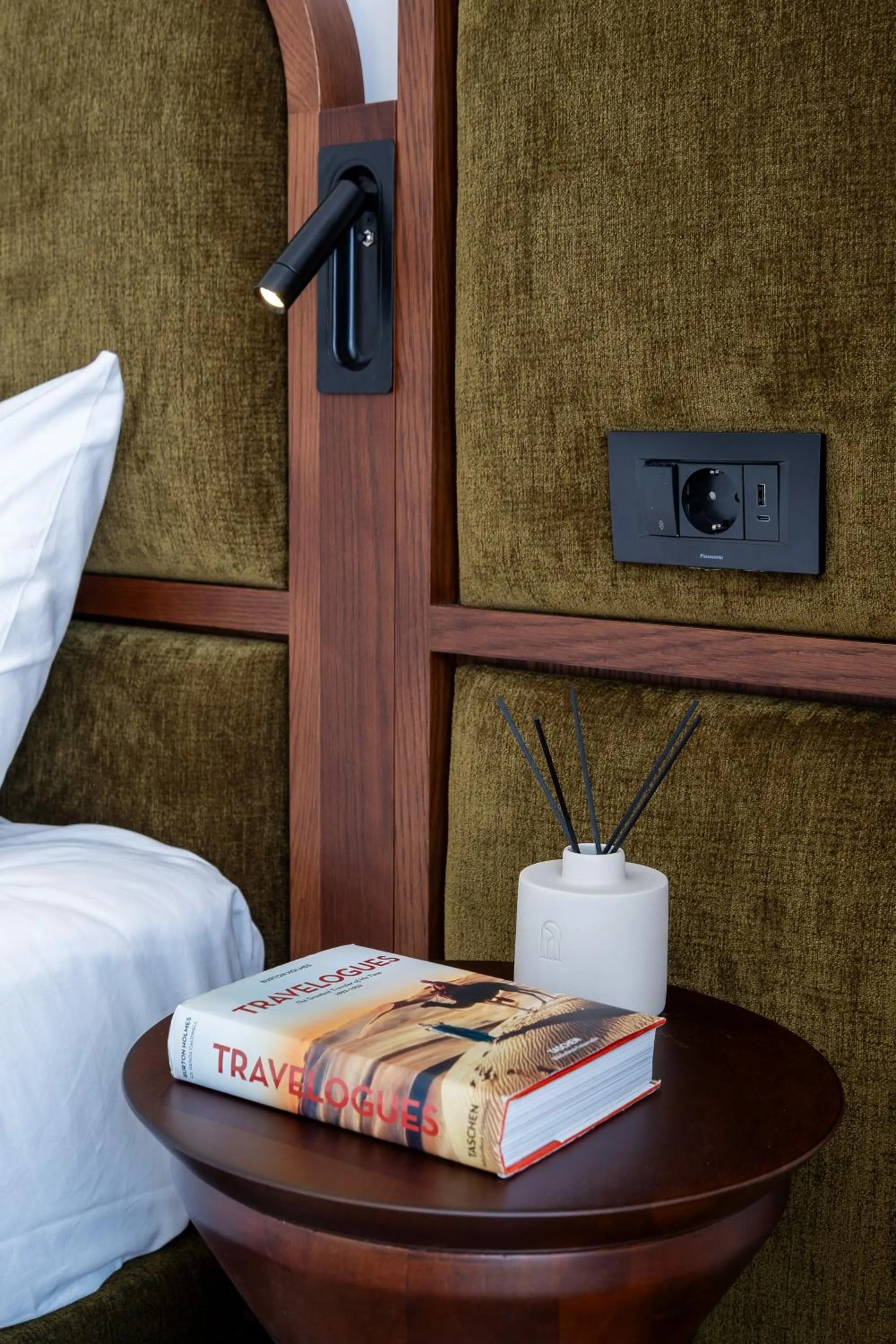 Decorative detail, Bed in Ando Living Taksim House