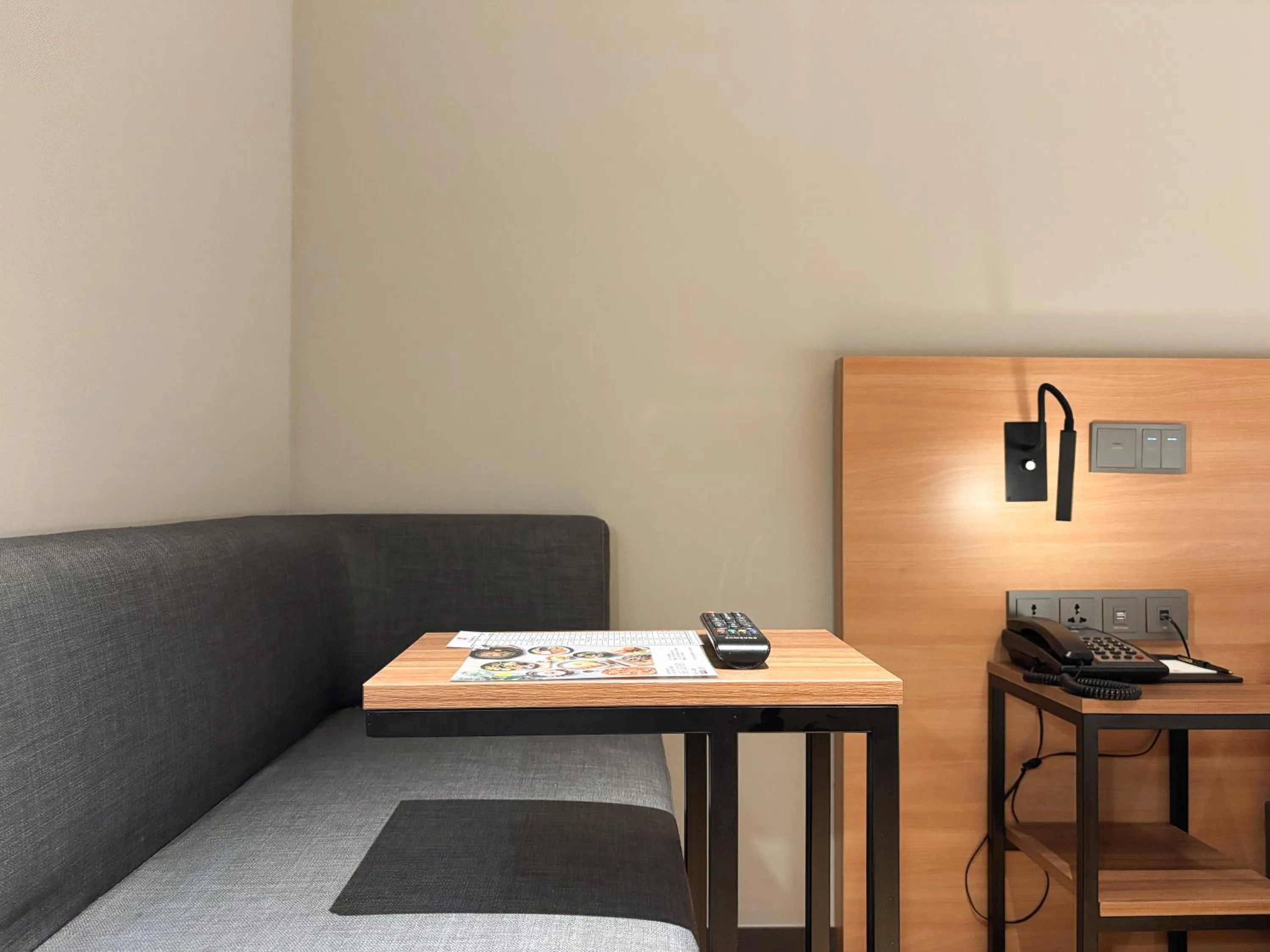 Bedroom in Ibis Ambassador Suwon