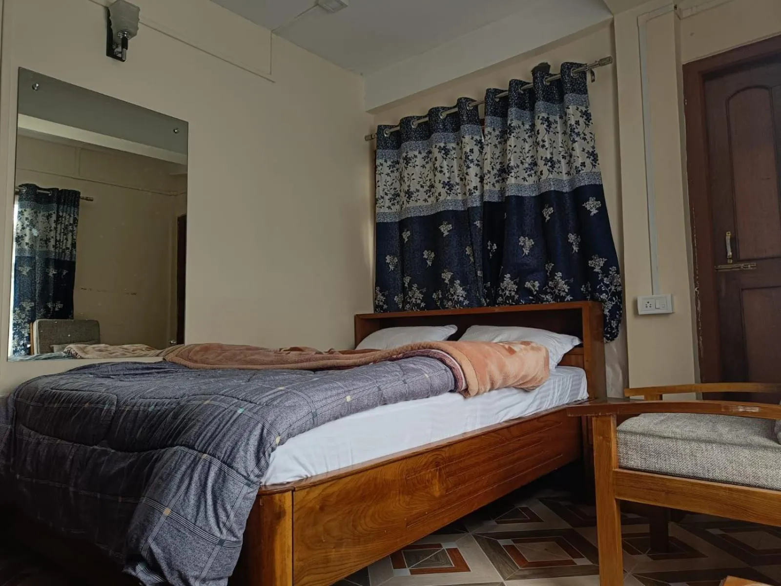 Bed in Mountain Mist