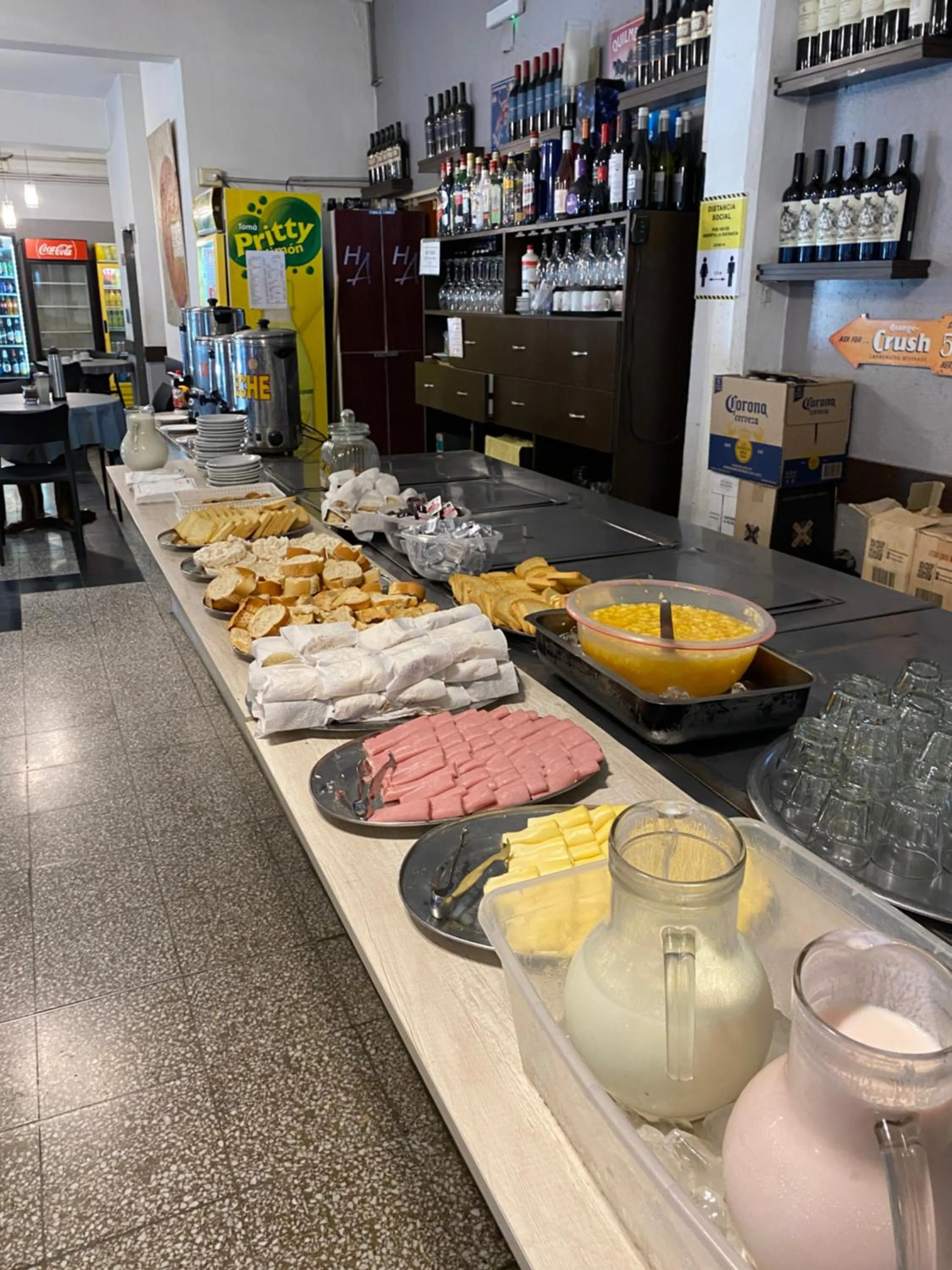 Buffet breakfast in Aranjuez Real