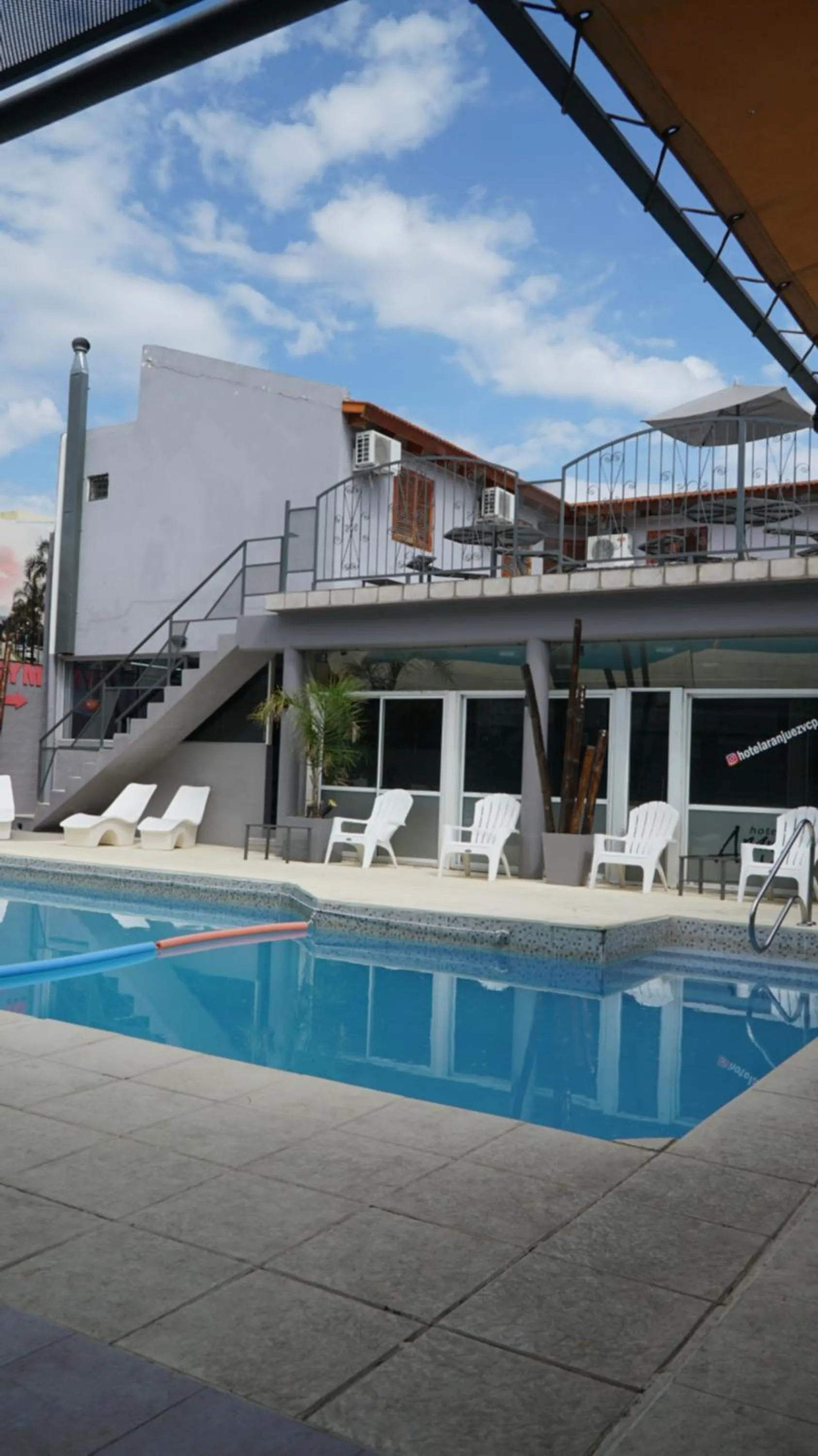Swimming pool in Aranjuez Real