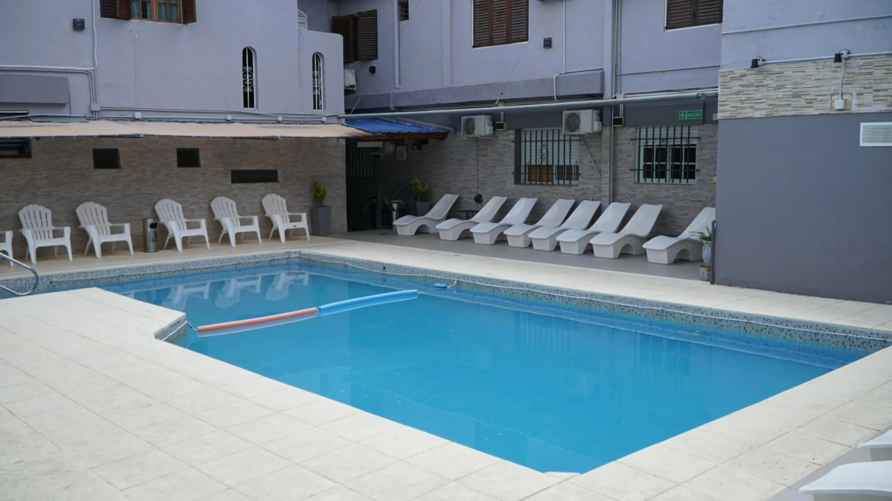 Swimming pool in Aranjuez Real