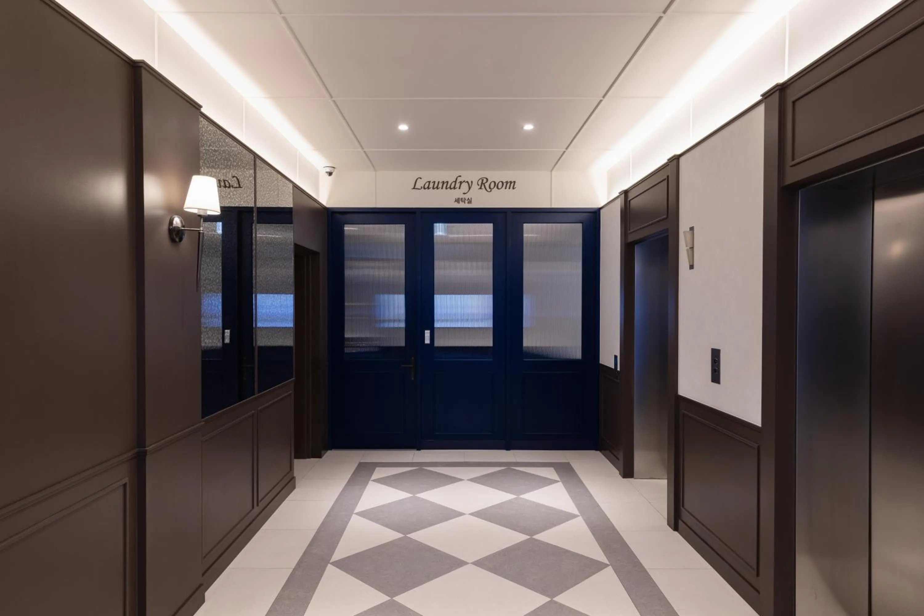 washing machine in Ibis Styles Ambassador Seoul Gangnam