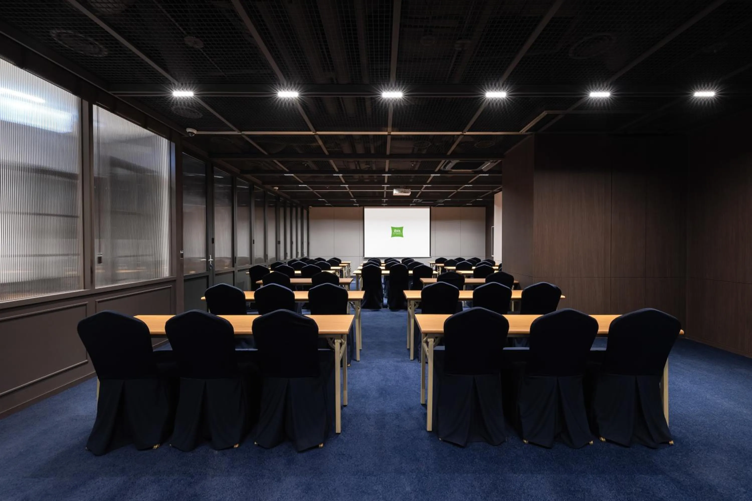 Meeting/conference room in Ibis Styles Ambassador Seoul Gangnam