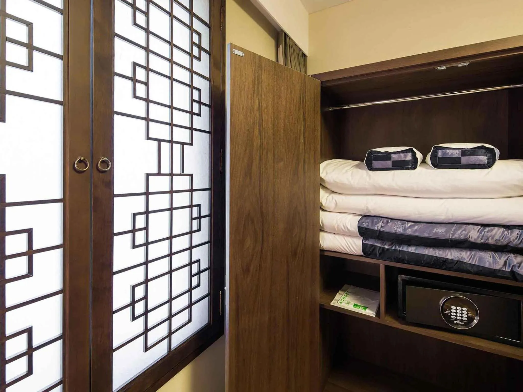 Bedroom in Ibis Styles Ambassador Seoul Gangnam