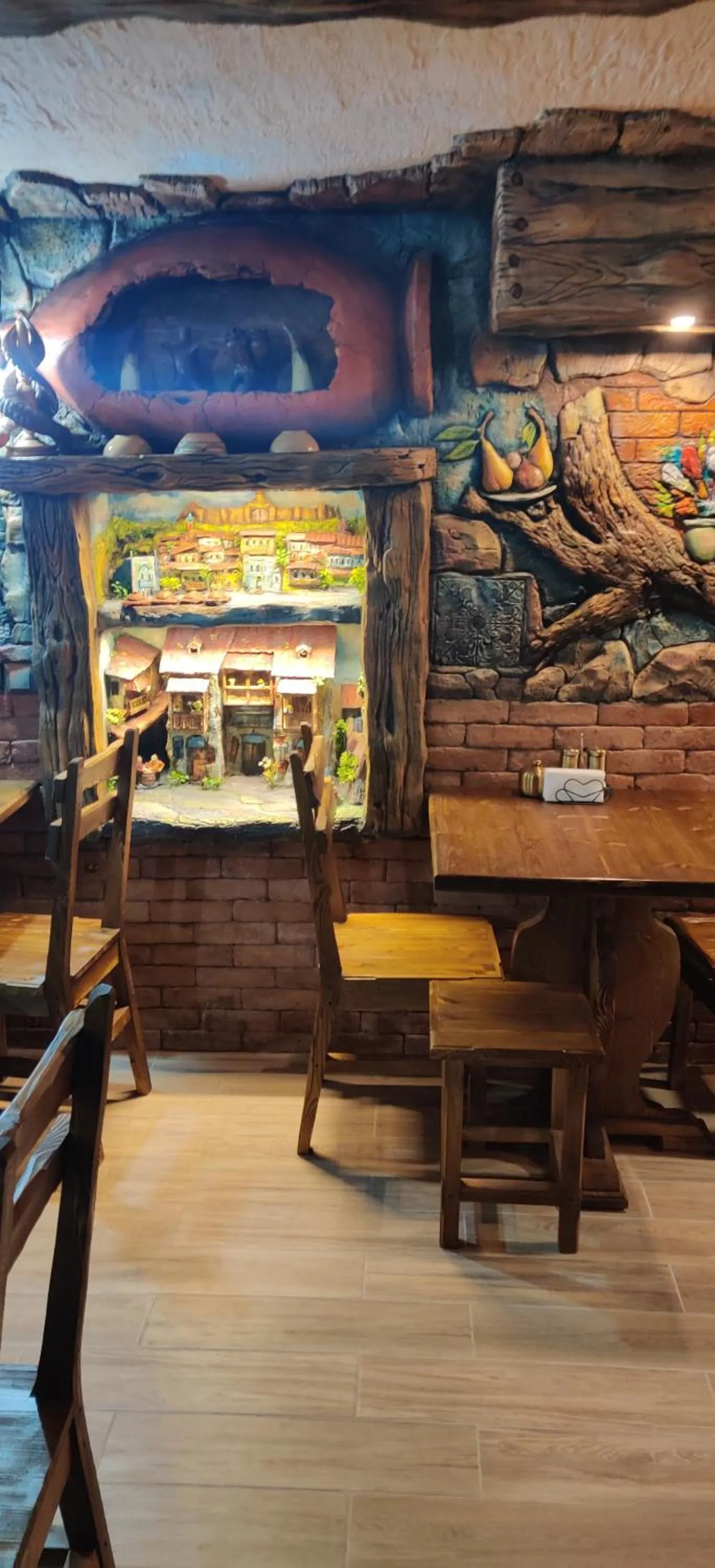 Restaurant/places to eat in Mimino T&G