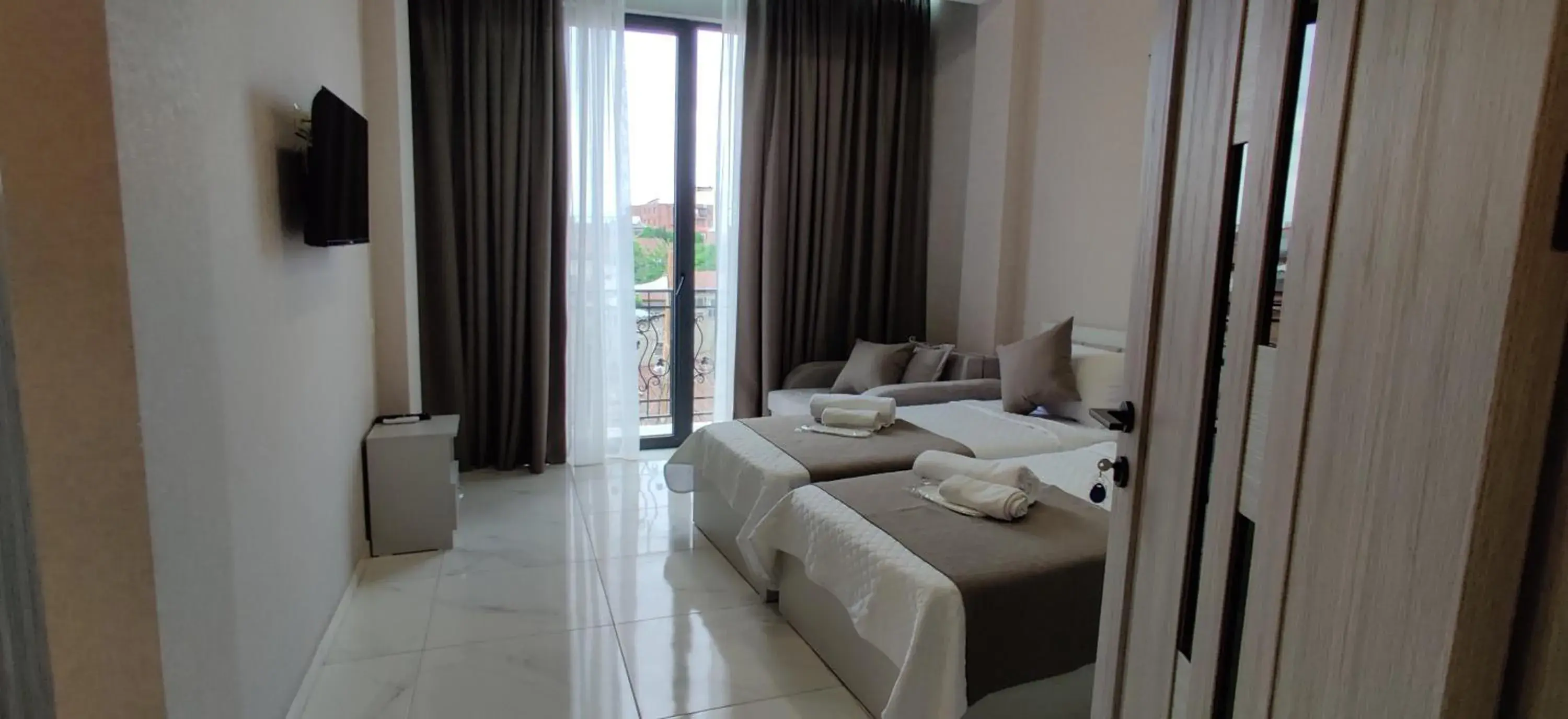 Apartment with View and Balcony in Mimino T&G Apartment with View and Balcony in Mimino T&G