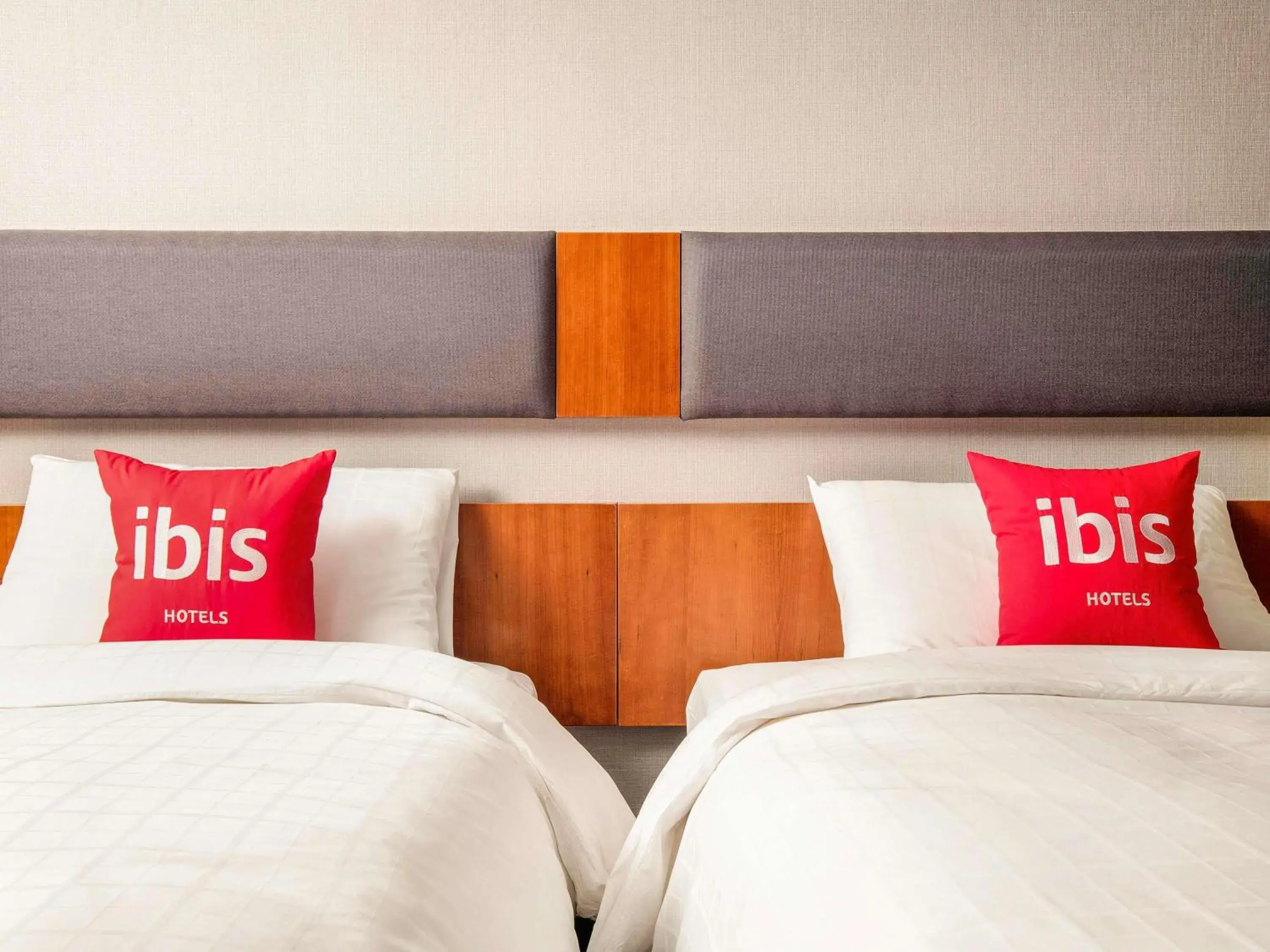 Standard Twin Room in Ibis Ambassador Myeongdong Standard Twin Room in Ibis Ambassador Myeongdong