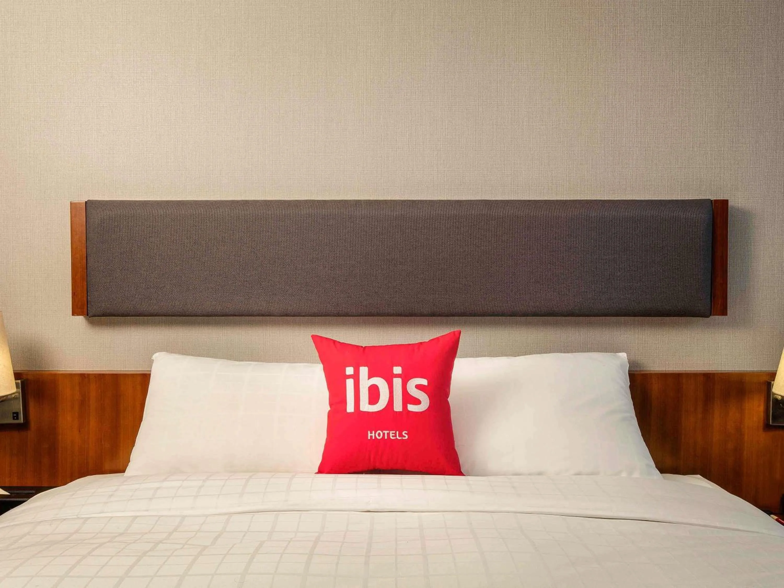 Bedroom, Bed in Ibis Ambassador Myeongdong