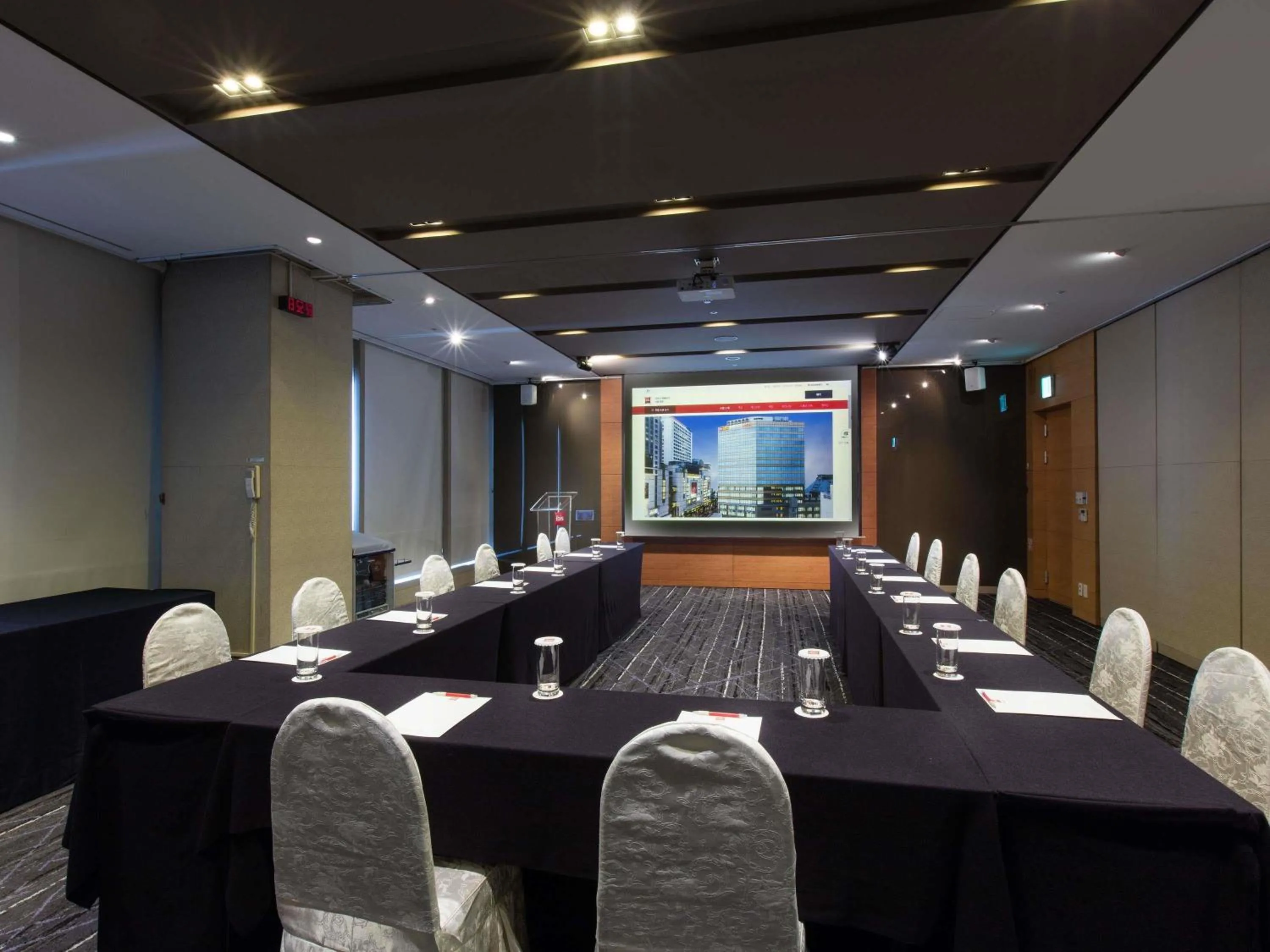 Meeting/conference room in Ibis Ambassador Myeongdong
