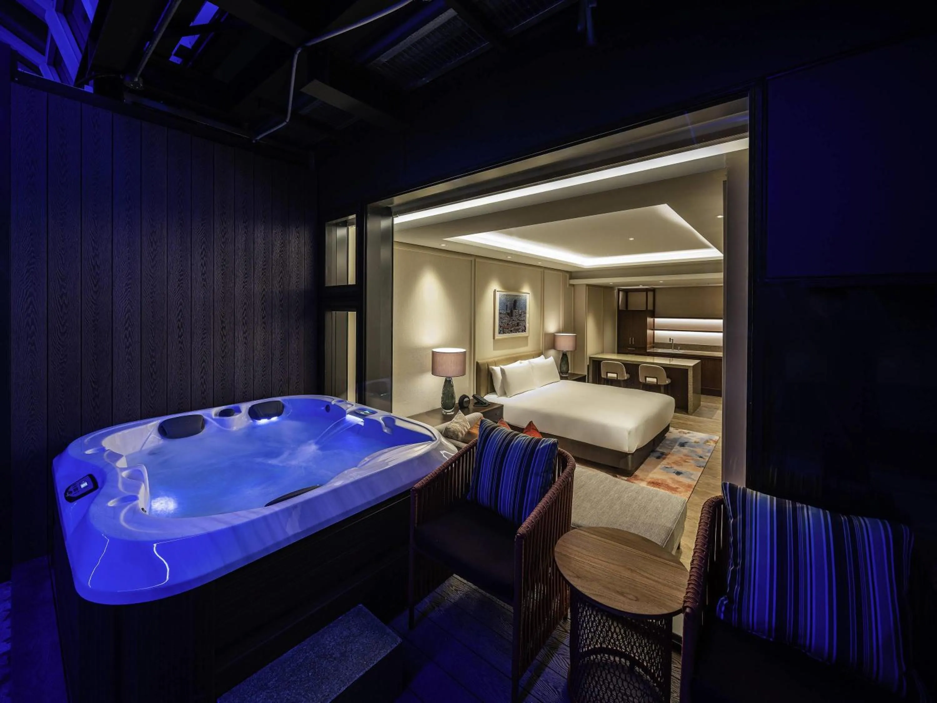 Bedroom, Bed in The Ambassador Seoul - A Pullman Hotel