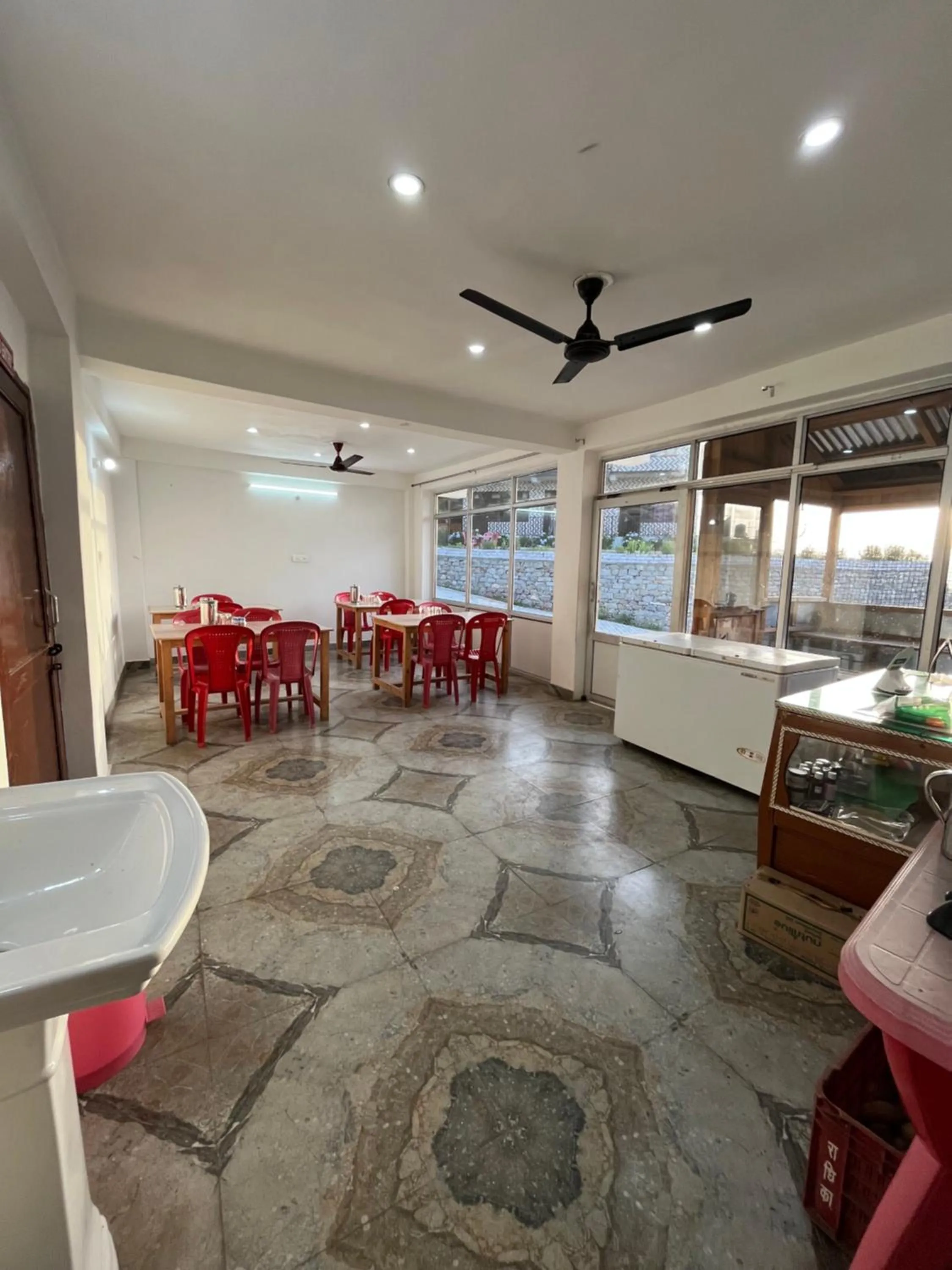 Restaurant/places to eat in Sunset Lagoon Dalhousie