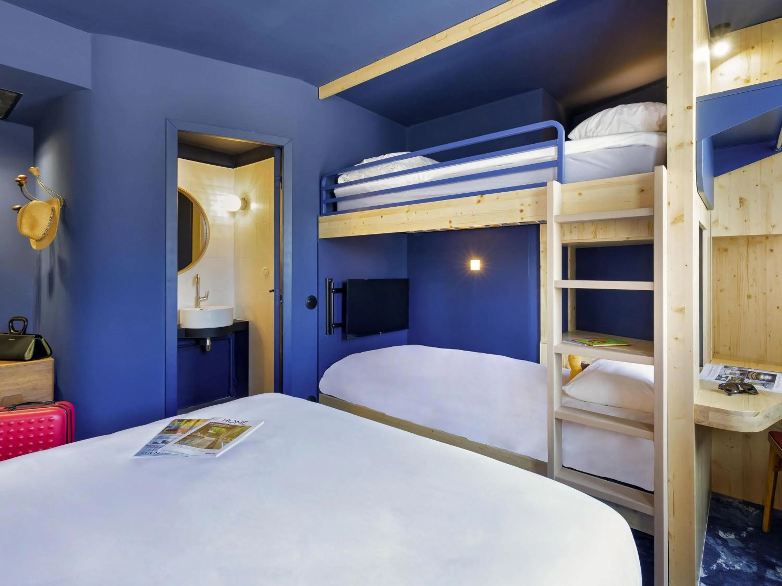 Bedroom, Bed in greet hotel Salon de Provence