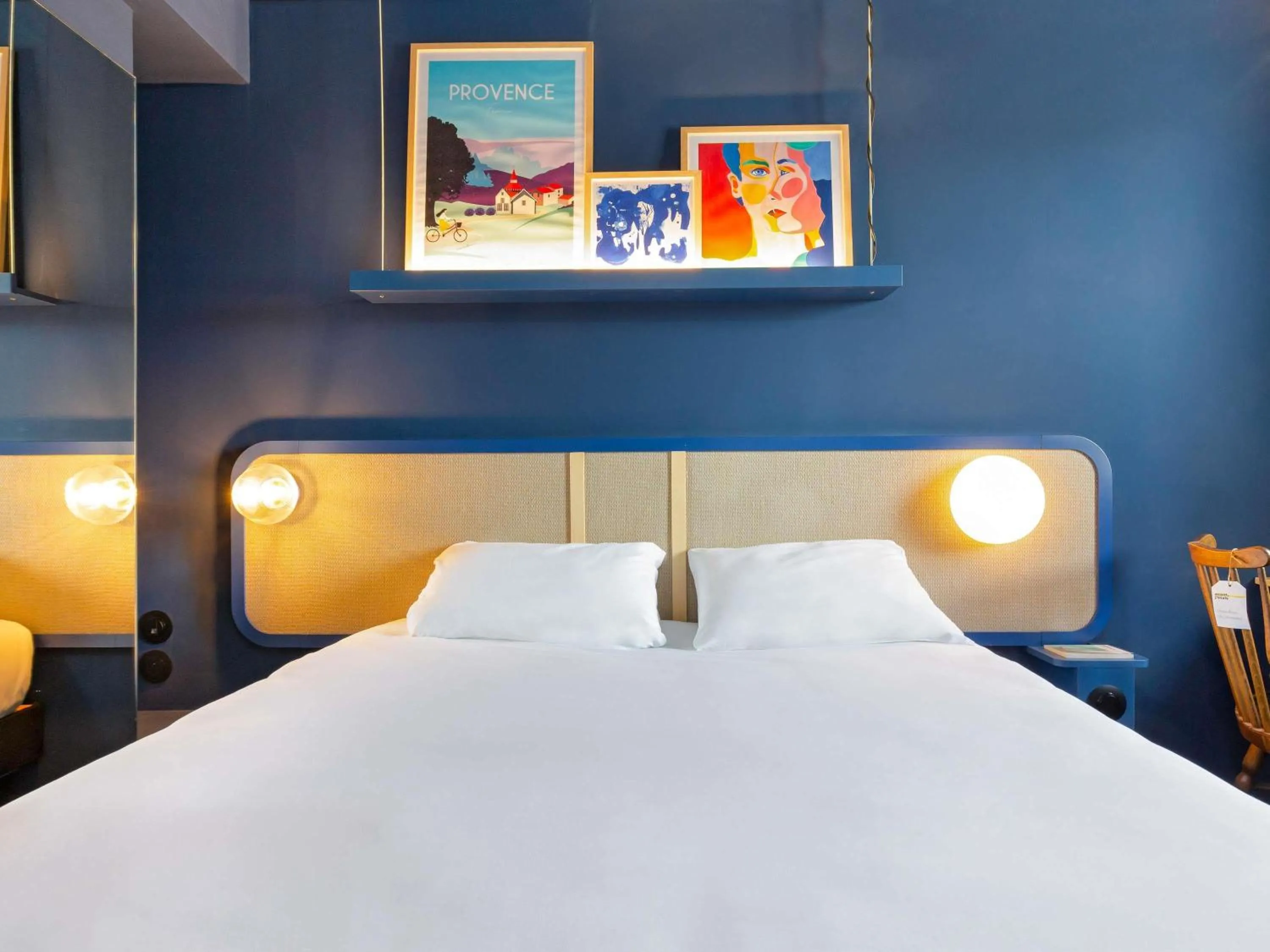 Bedroom, Bed in greet hotel Salon de Provence