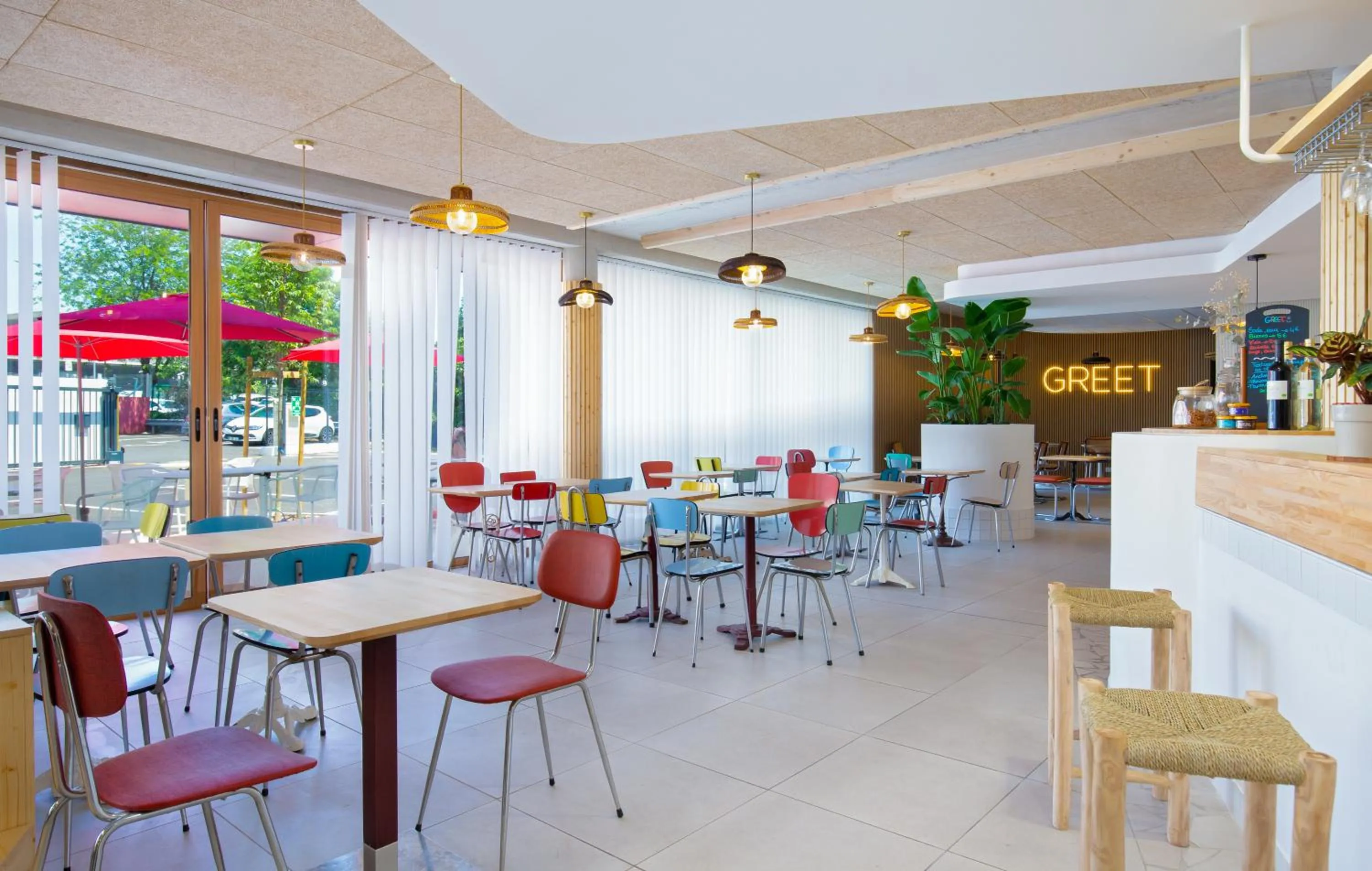 Property building in greet hotel Salon de Provence