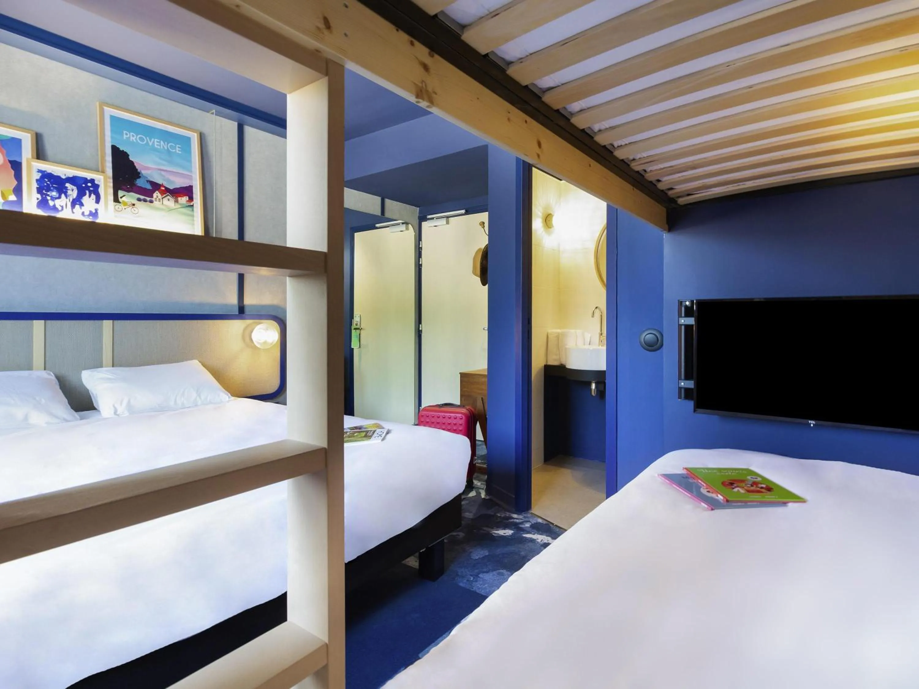 Bedroom, Bed in greet hotel Salon de Provence