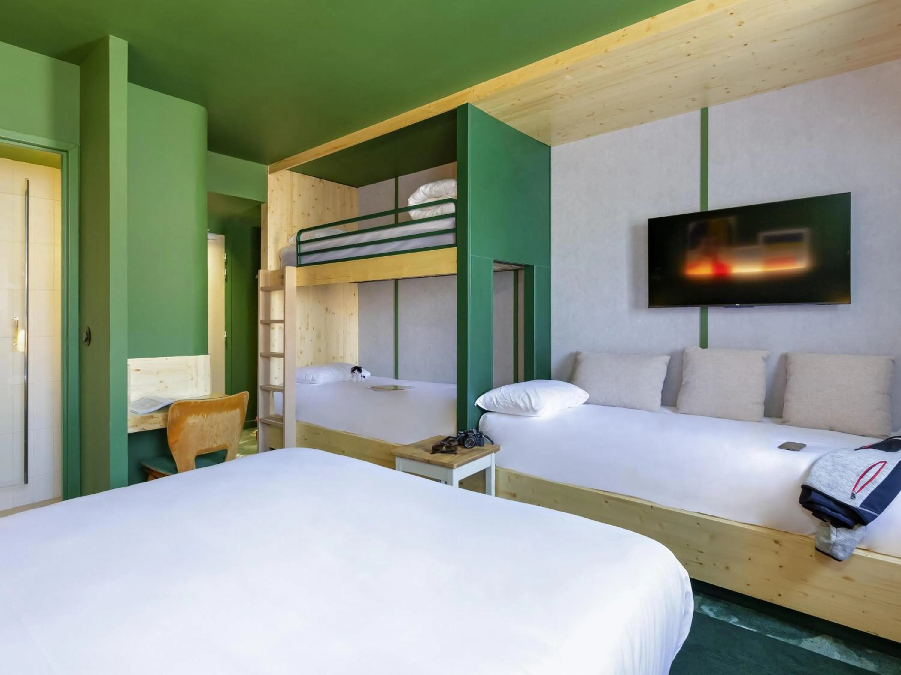 Bedroom, Bed in greet hotel Salon de Provence