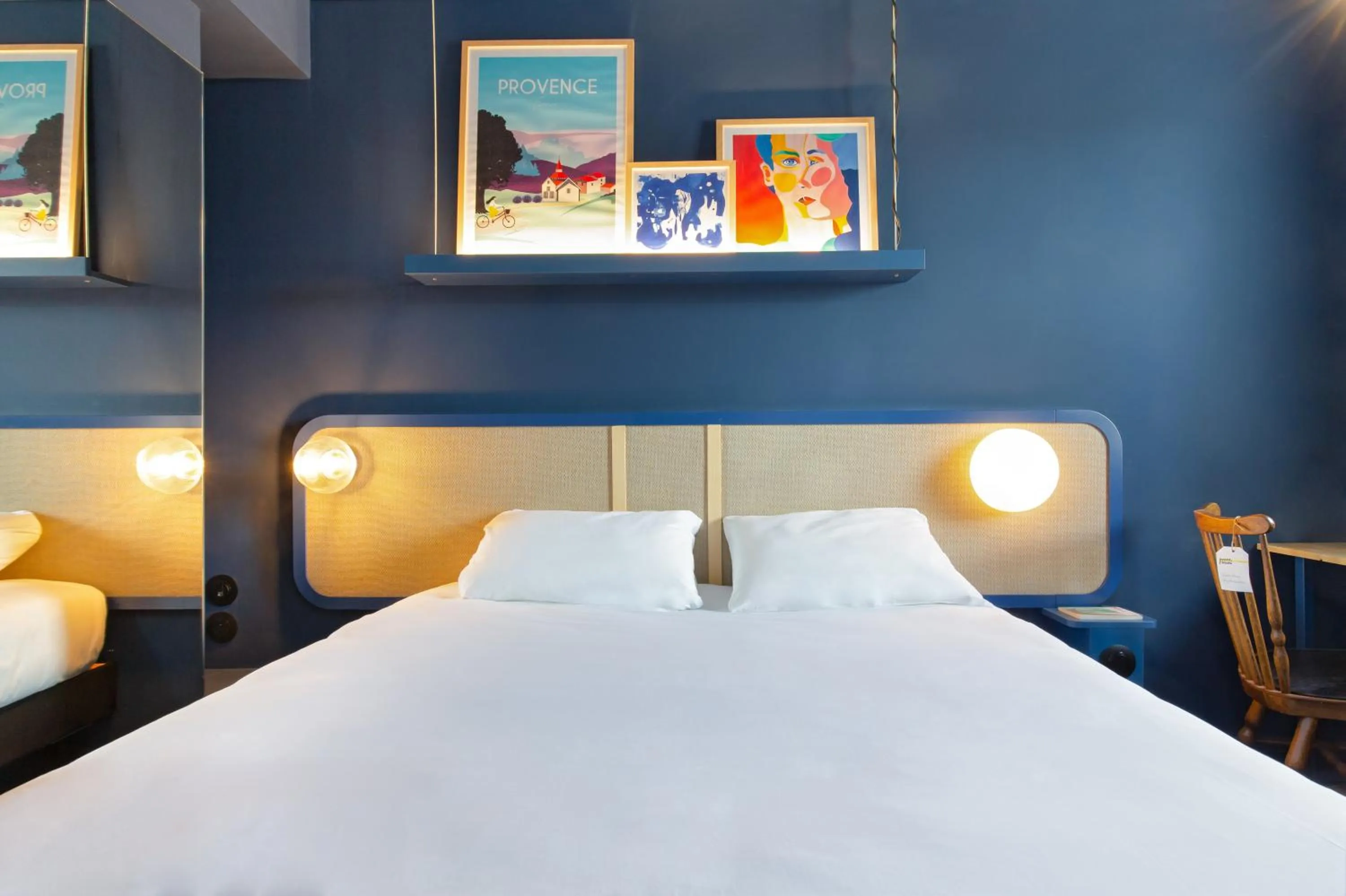 Bedroom, Bed in greet hotel Salon de Provence