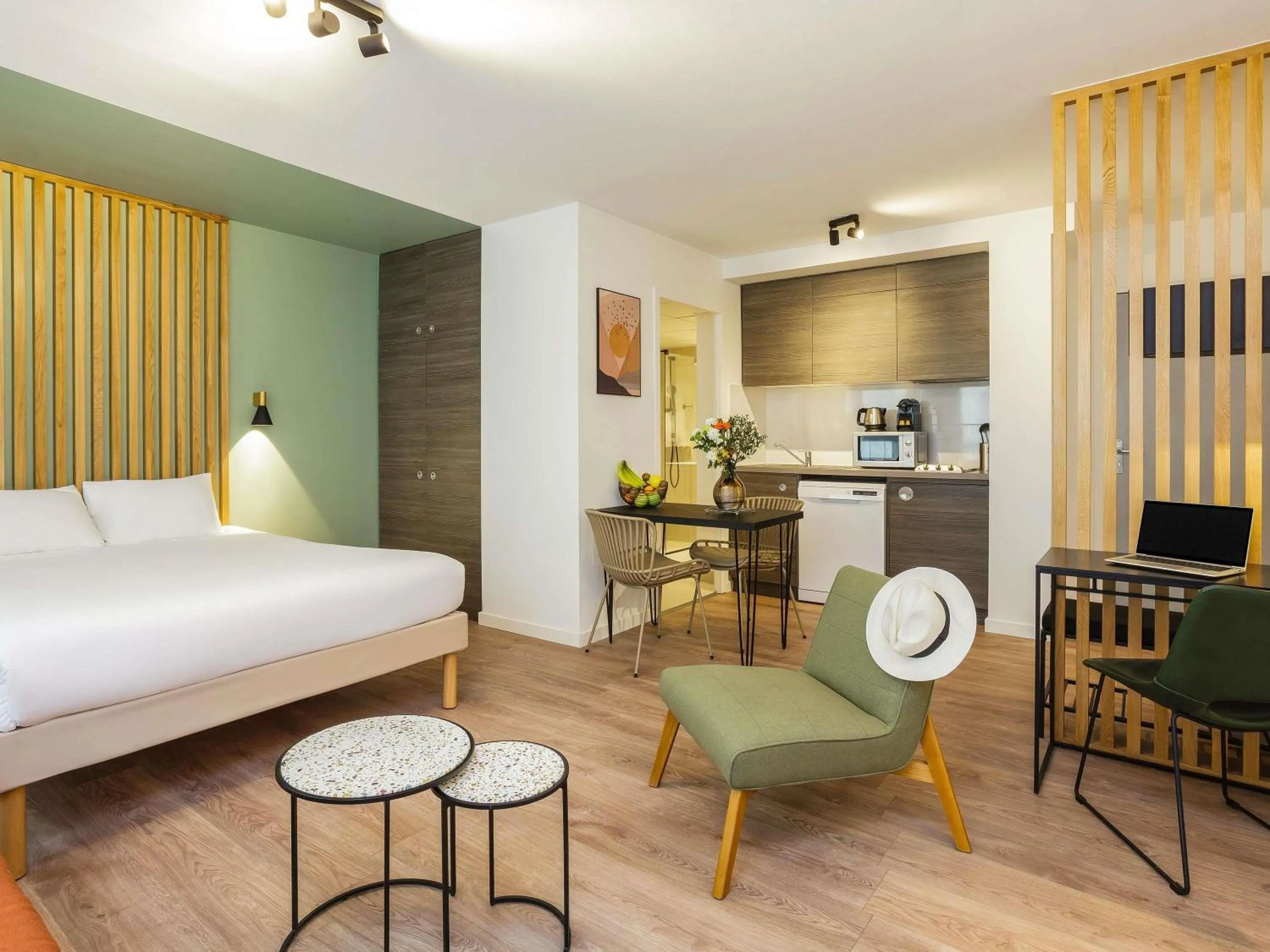 Bedroom, Bed in Aparthotel Adagio Montpellier Centre Comedie