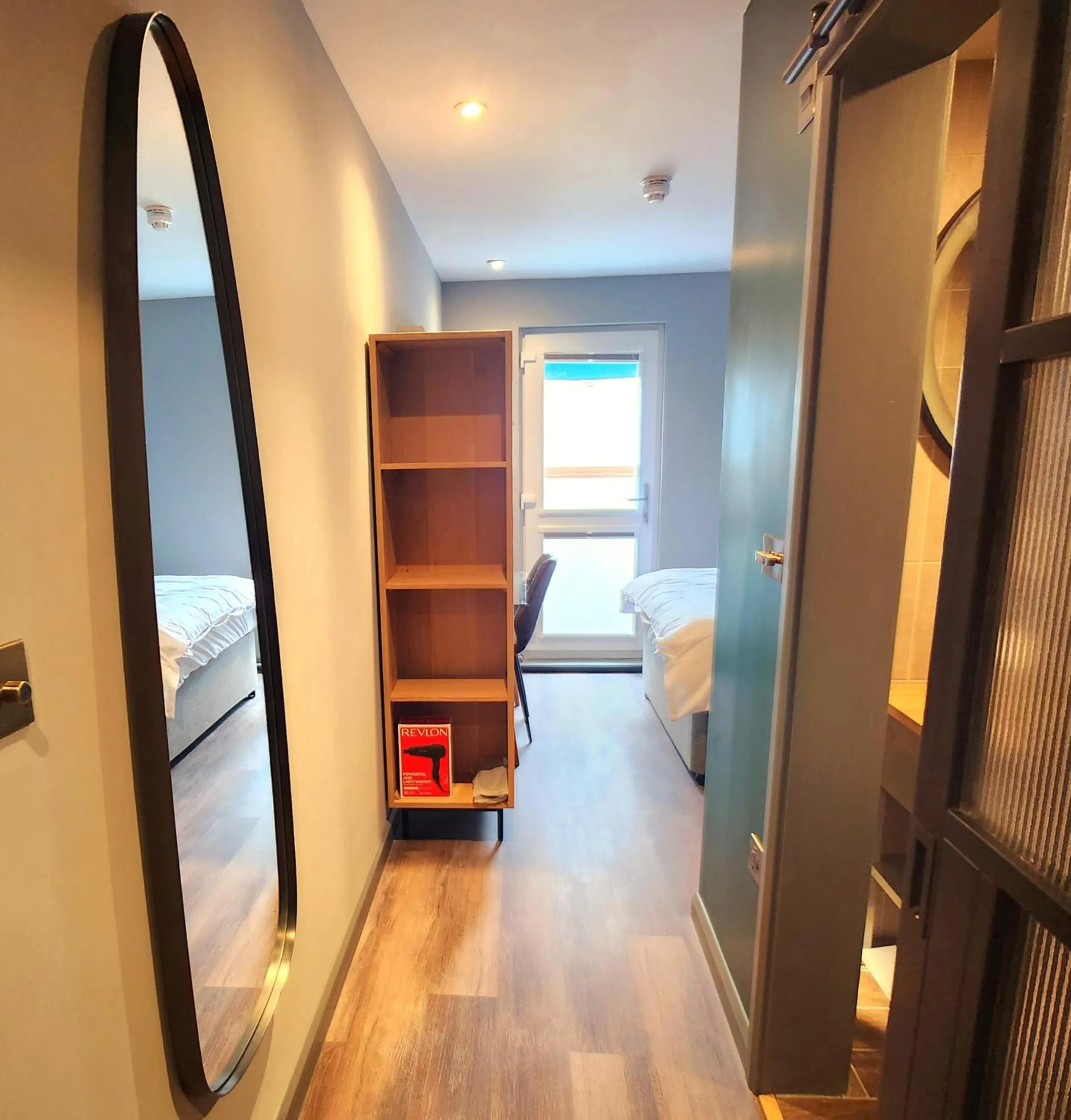 Bedroom in Pinnacle Suites Hotel