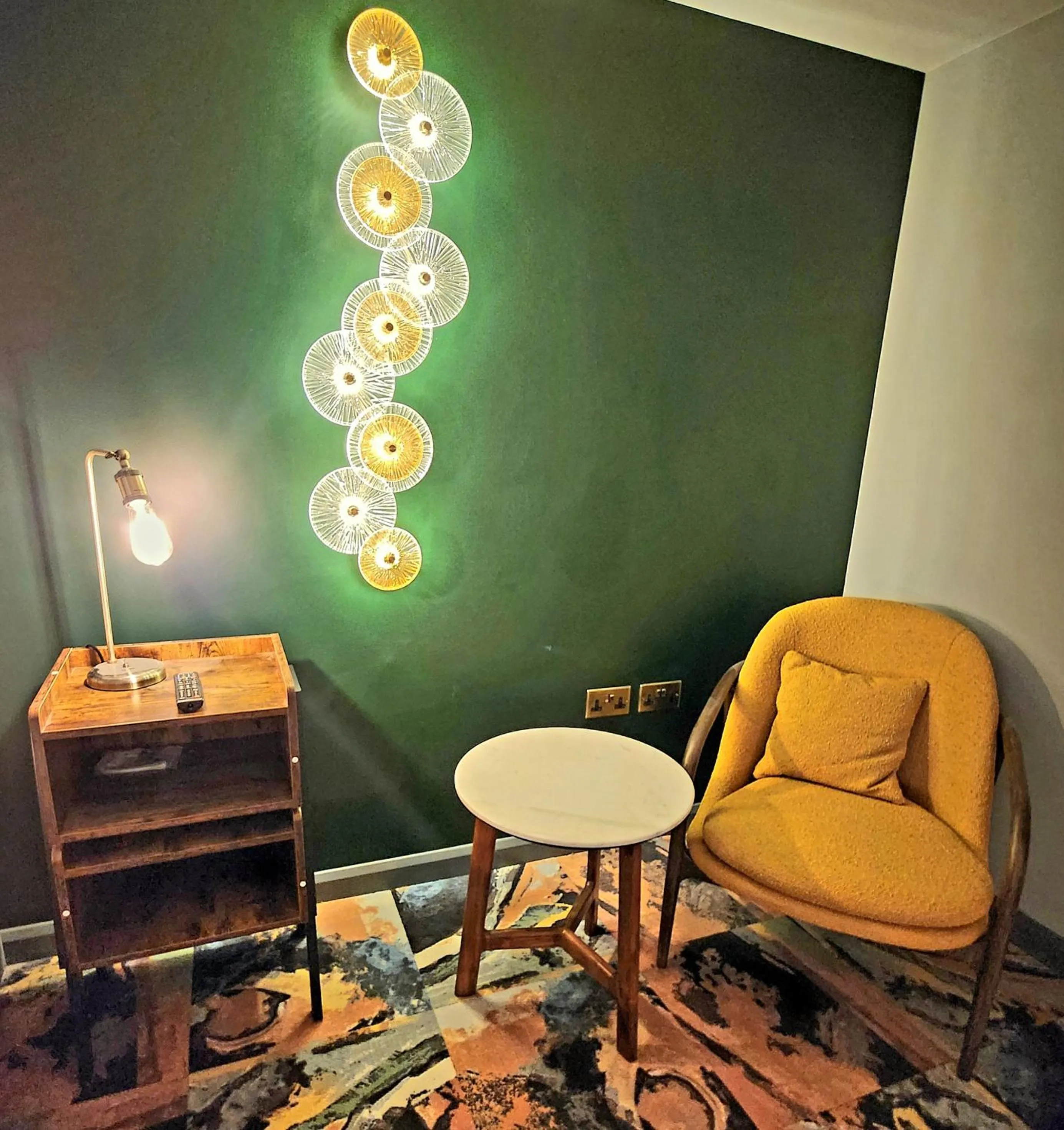 Decorative detail in Pinnacle Suites Hotel