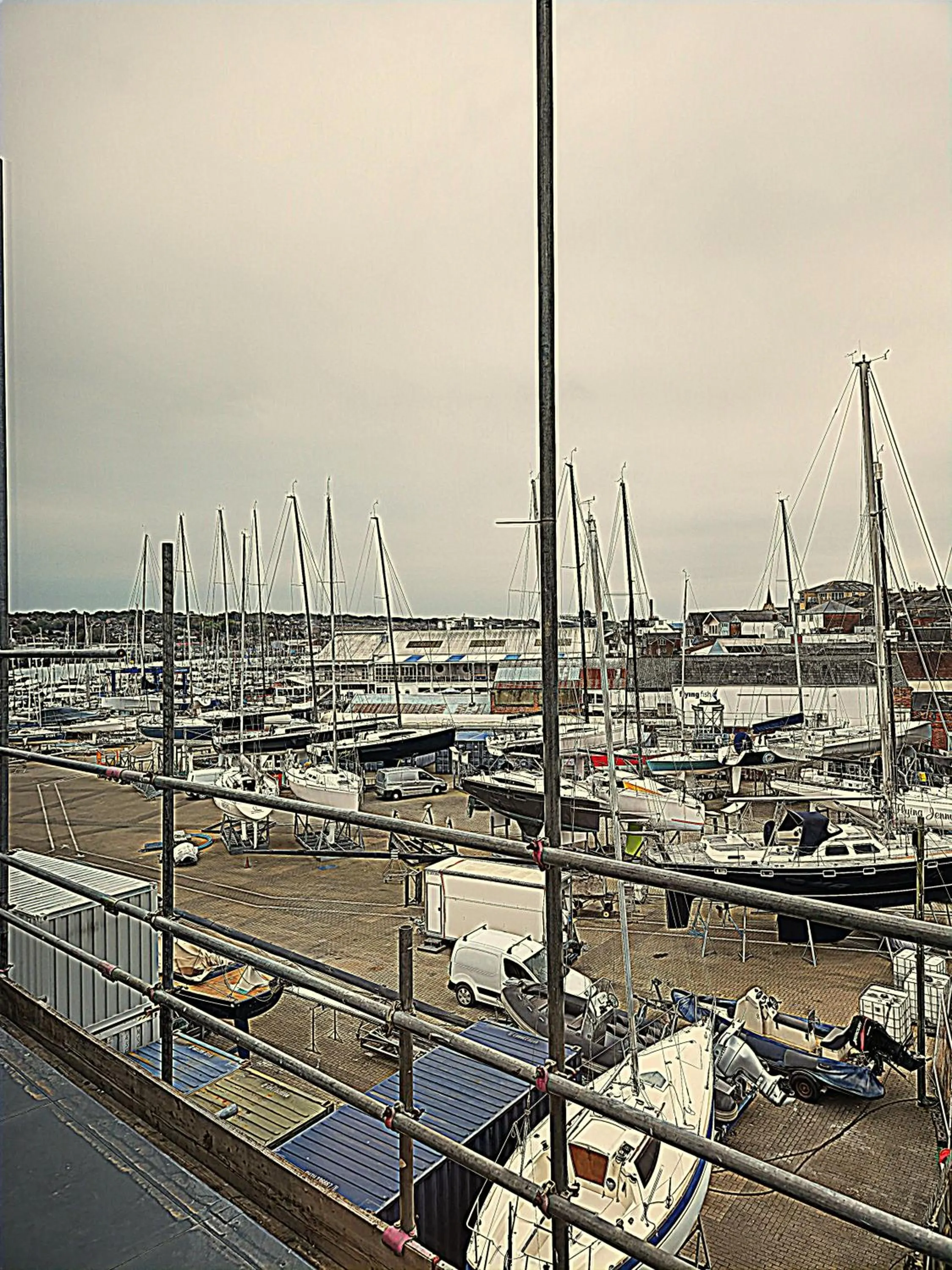 Pinnacle Suites Hotel